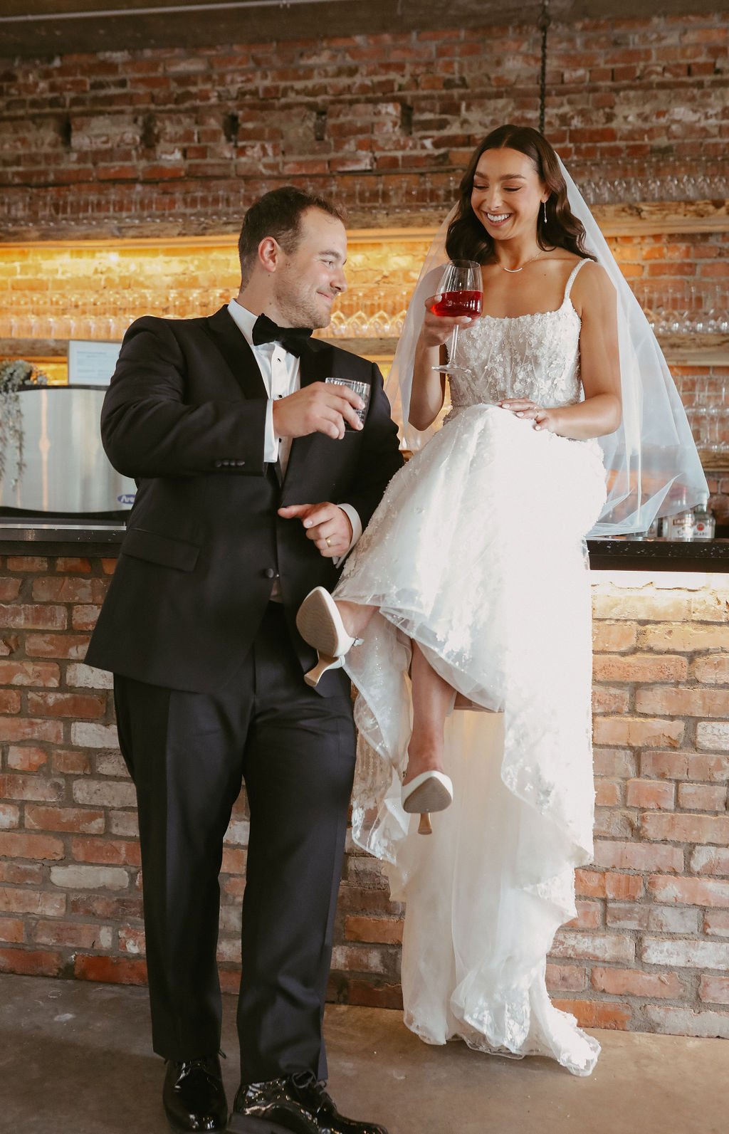 Megan + Micheal
Event: Wedding
Photographer @MadebyMadie
Videographer @MacLeod_Media
Florist @twinflowerstudio
Hairstylist & Makeup @GlamArtistryinc
DJ Brian Cruz
Cake @OMMadeCakes
Catering @ACappellaCatering
Month: August