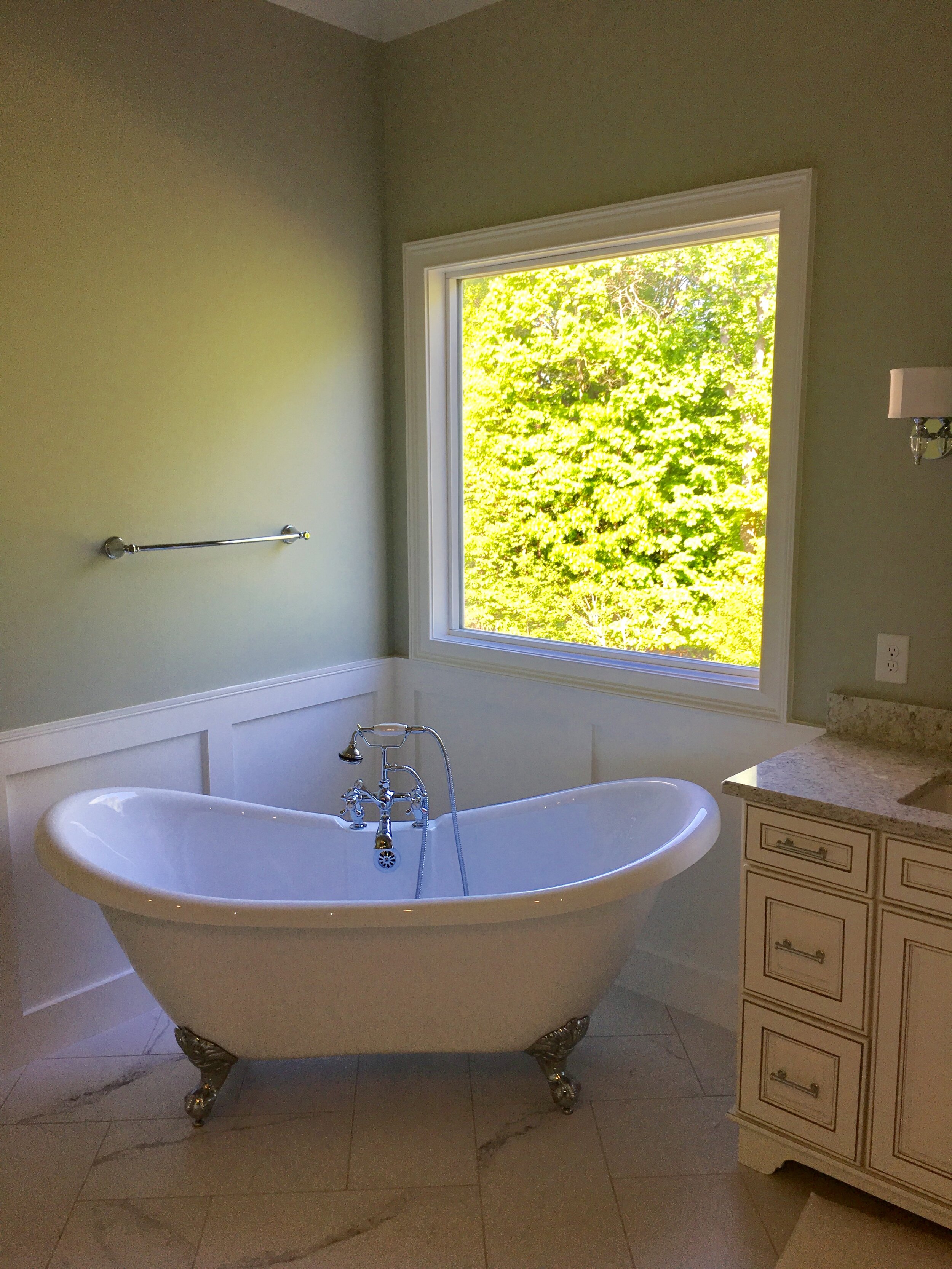 bathreno2.JPG
