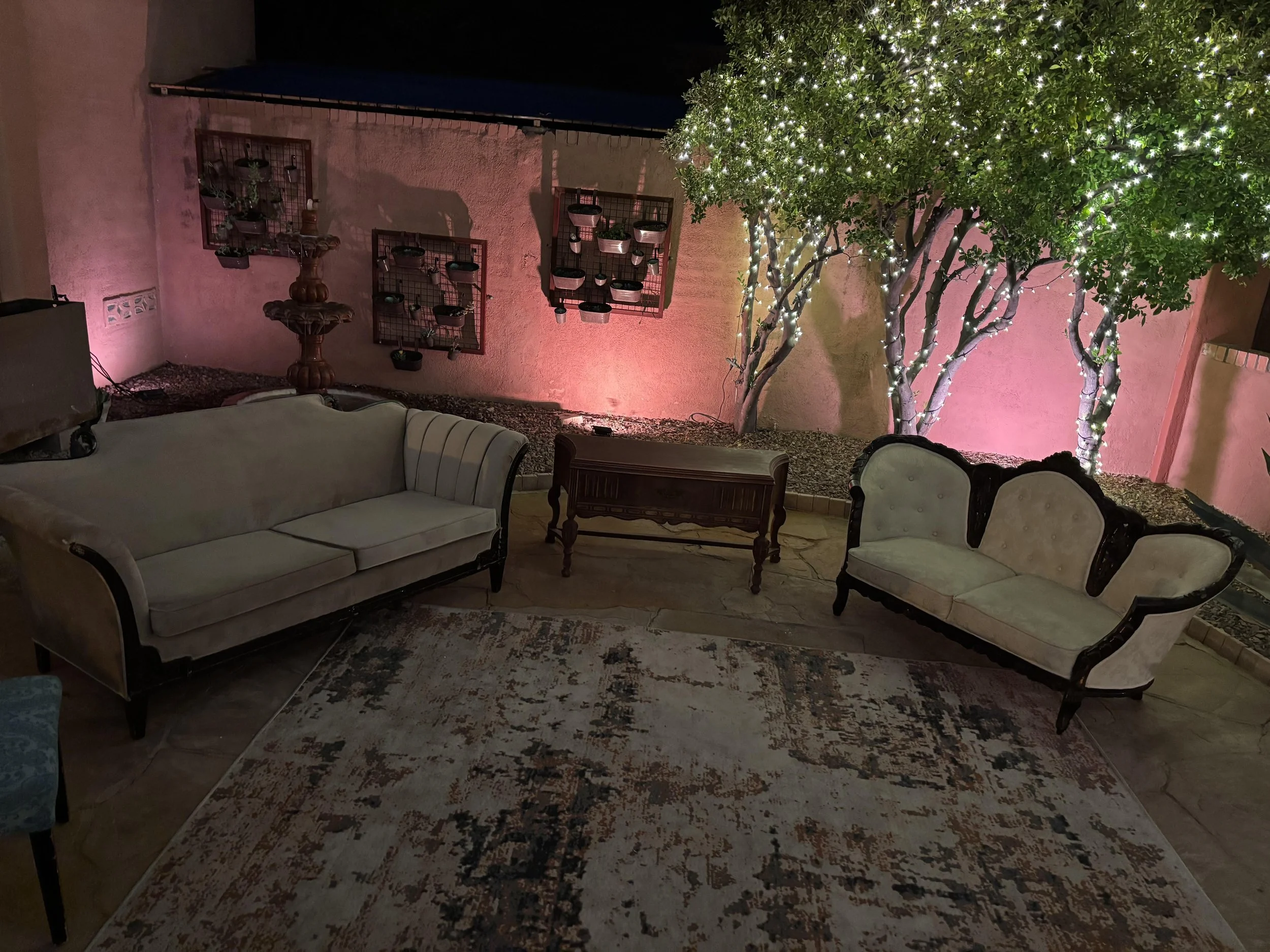 antique lounge.jpg