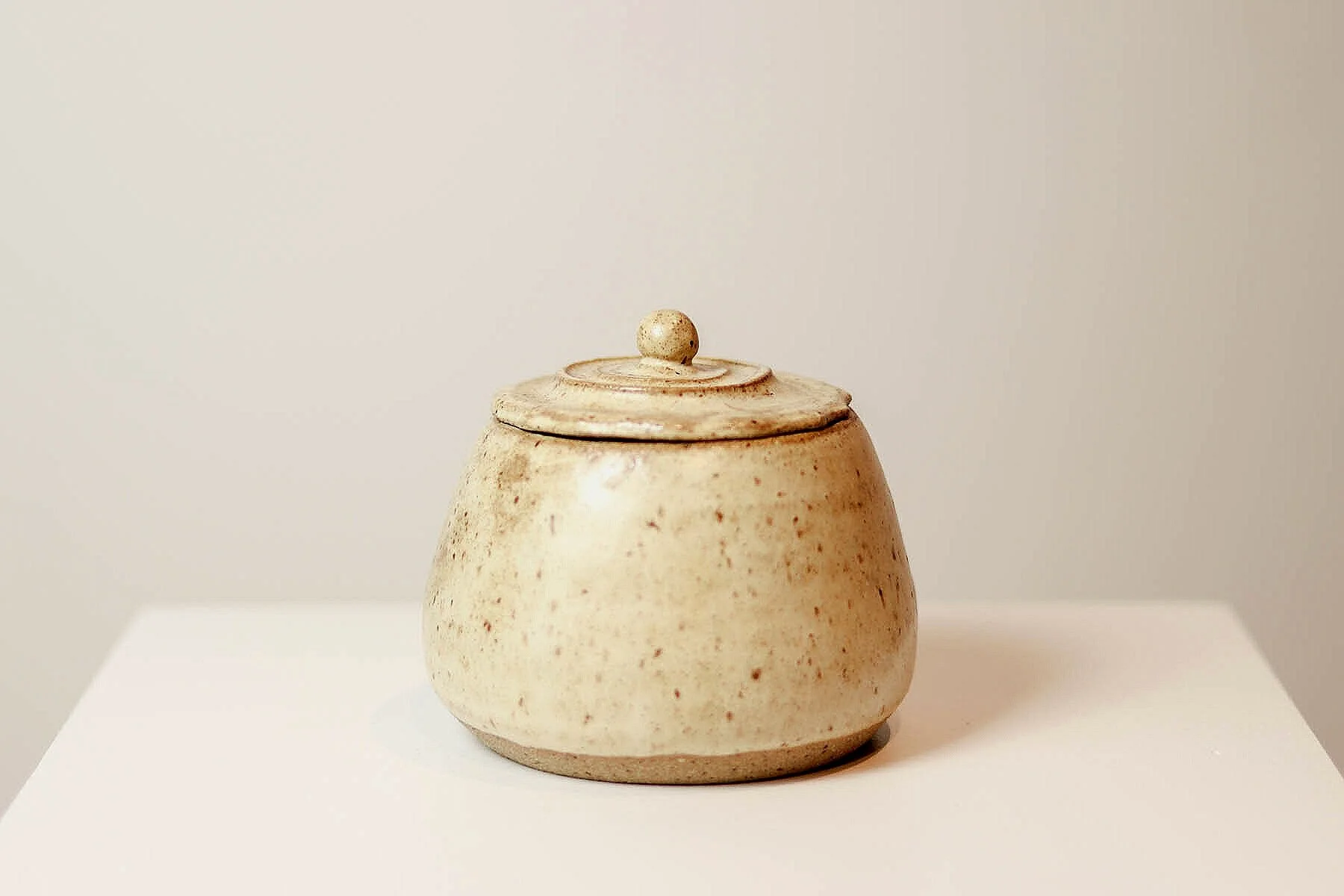 'Jar' pottery , 2019