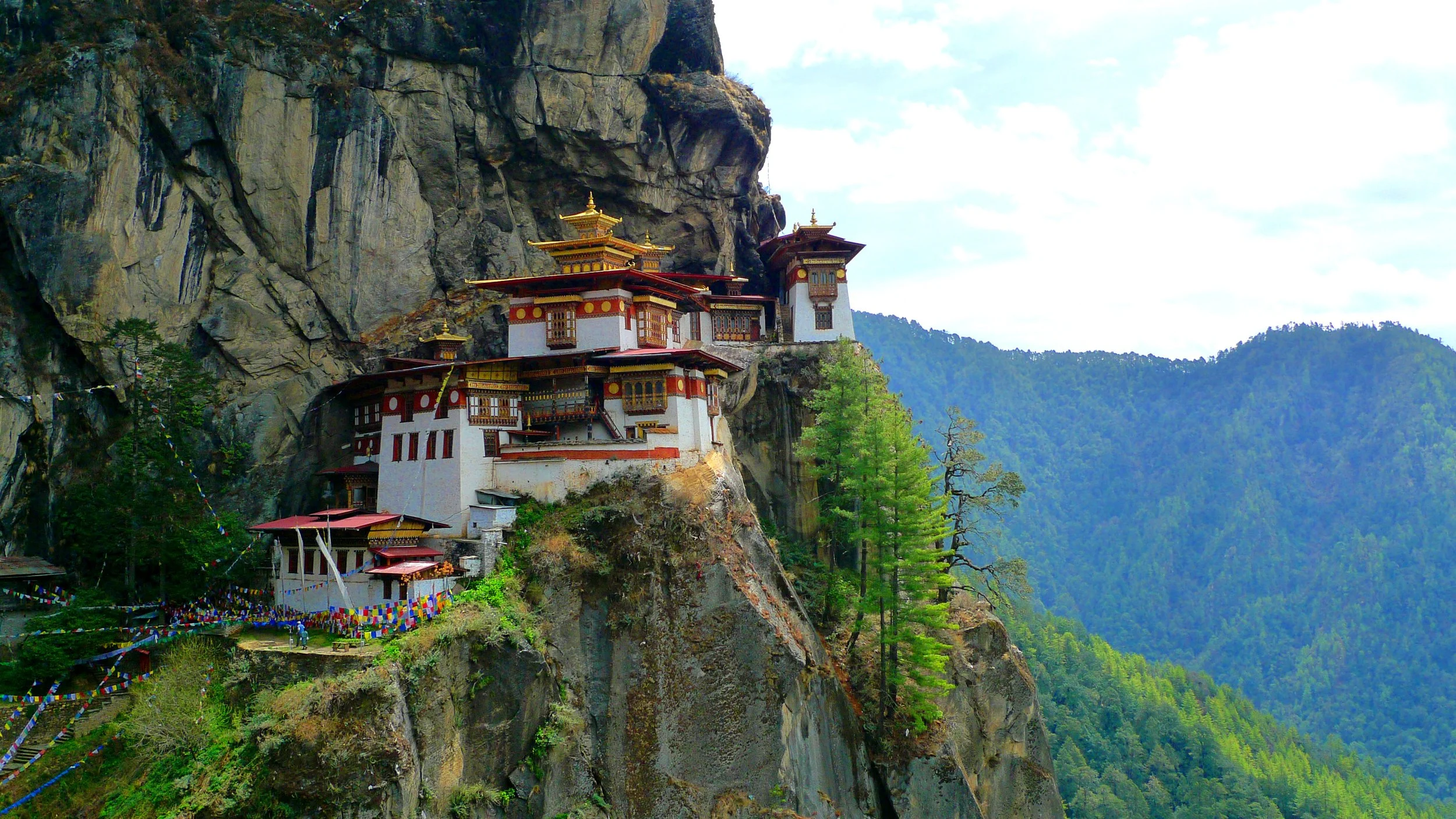 Taktsang  (tiger's nest).jpg