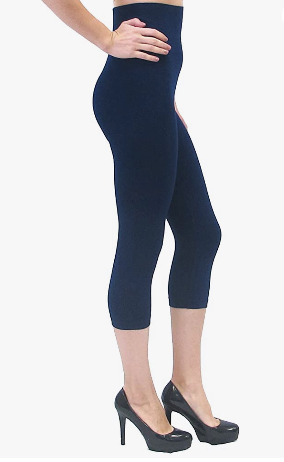 Collections Etc Women's Button Accent Cinched Capri Leggings for Pairing  with Tunics & Tops, Navy, Medium at  Women's Clothing store
