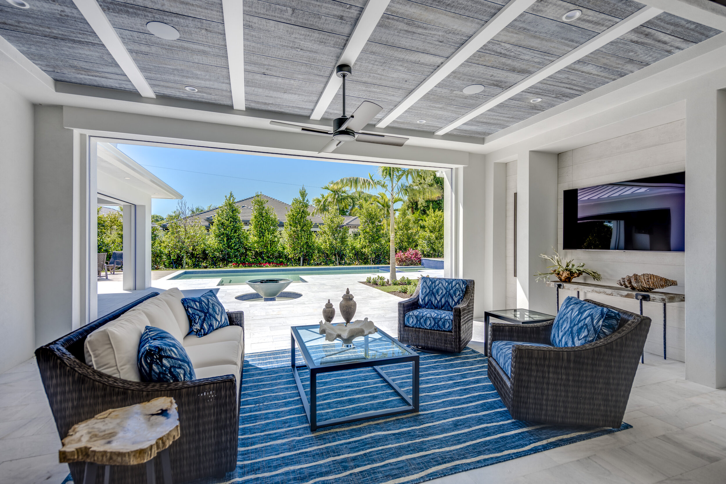 012__Patio-Seating.jpg
