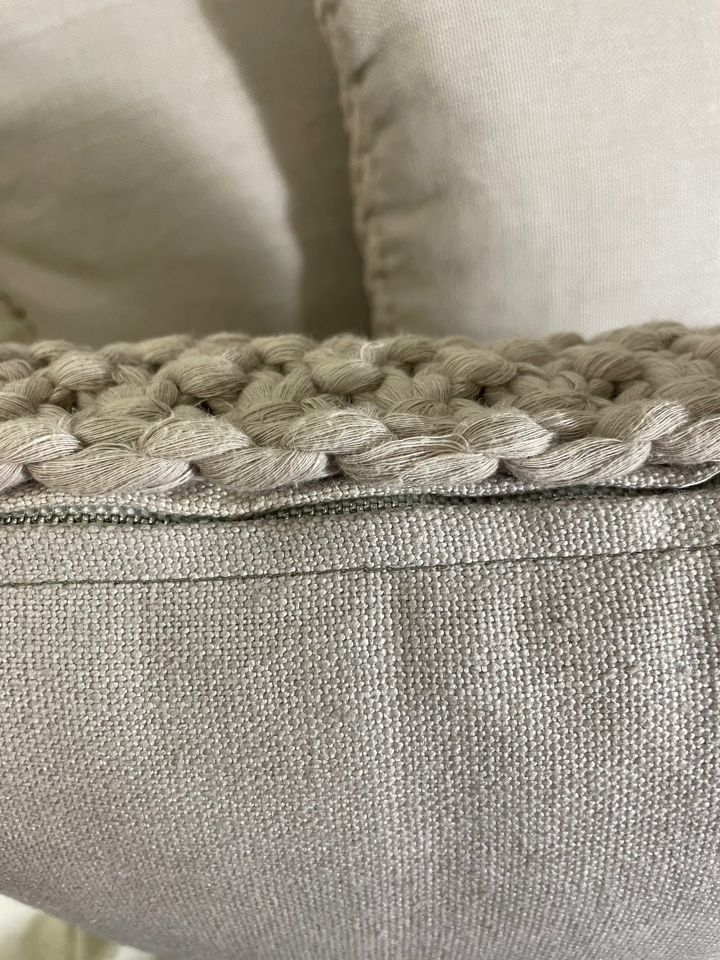 Zipper details