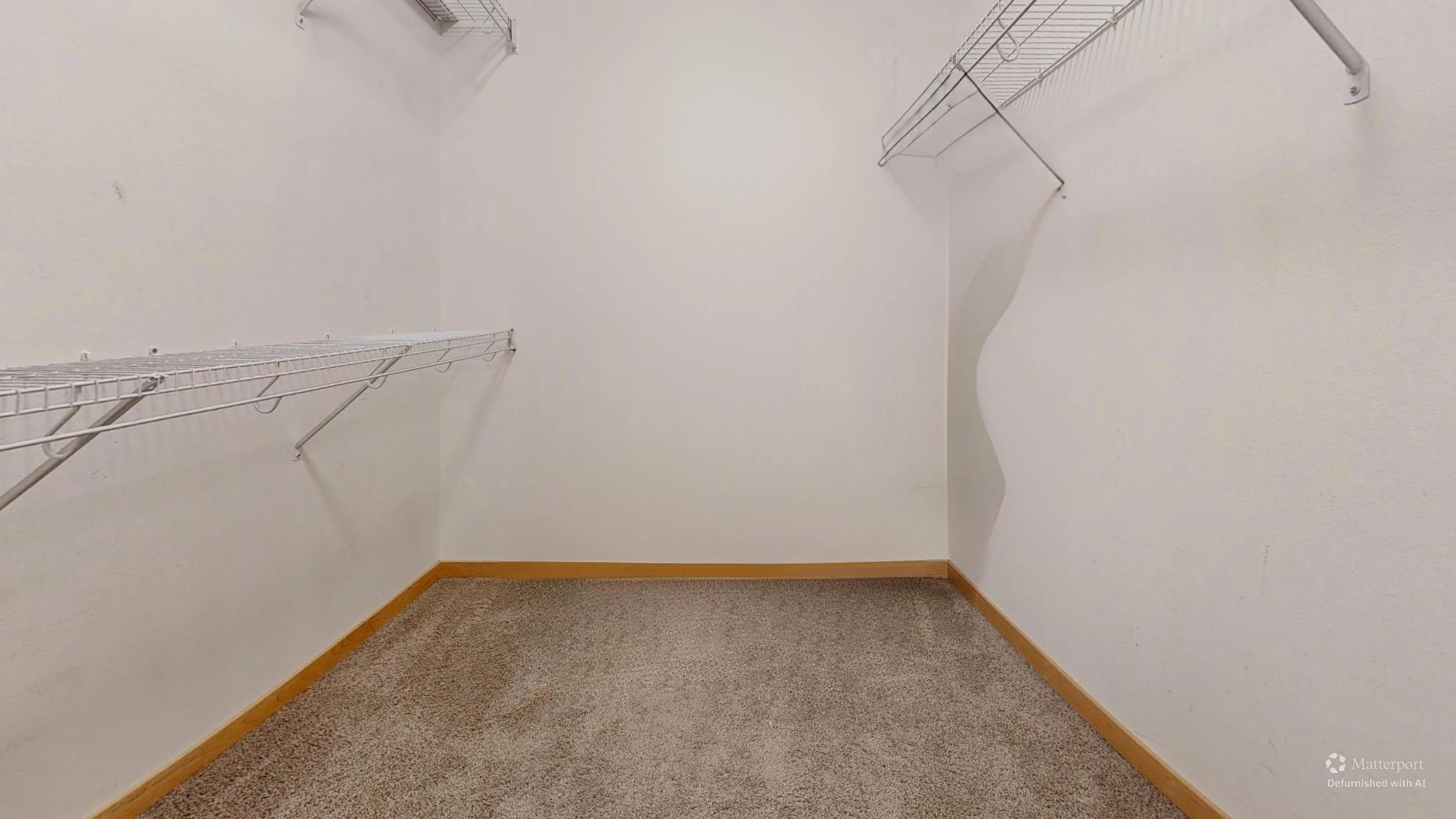 1092-Walnut-Ave-Closet-Defurnished.jpg