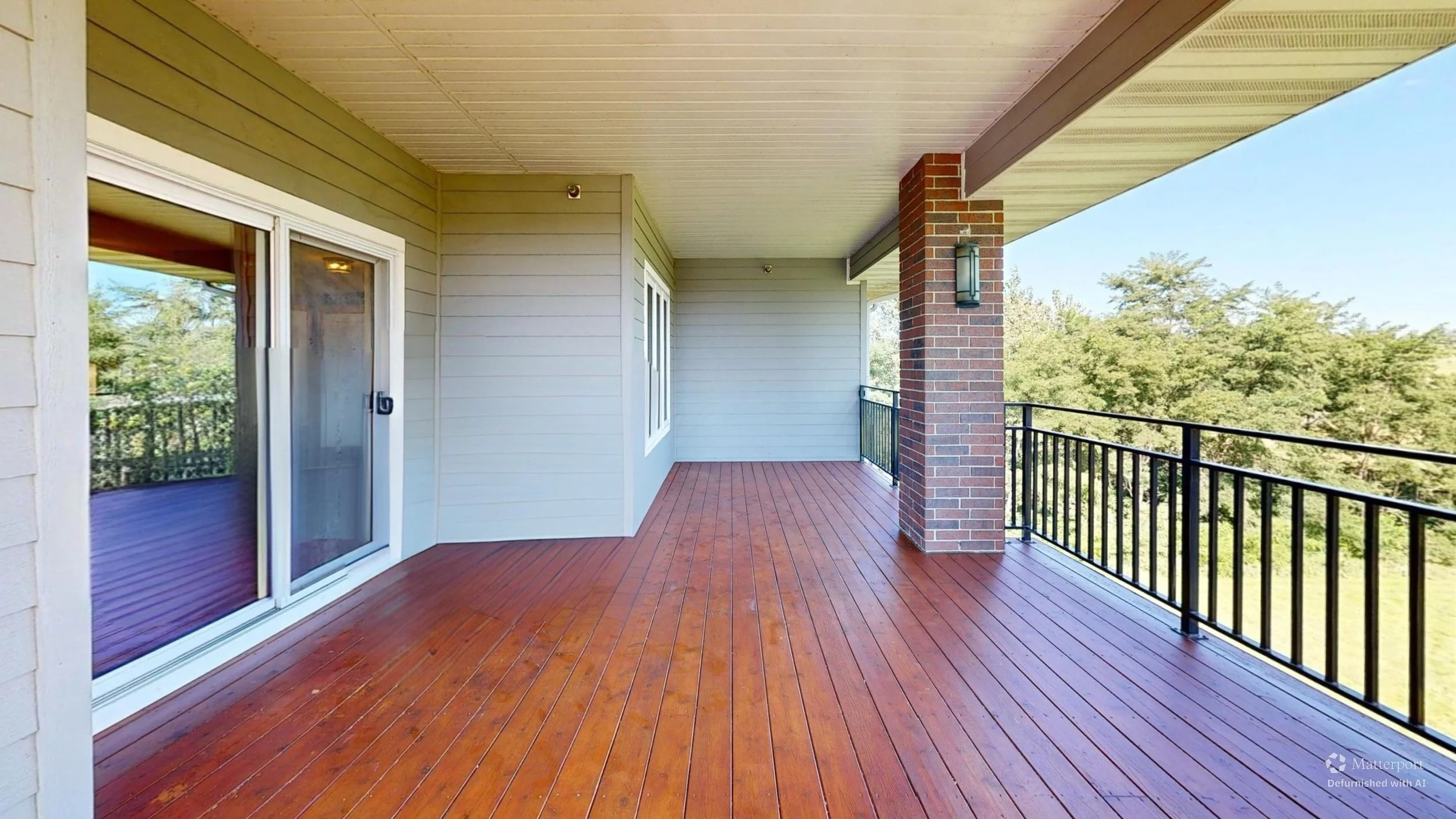 1092-Walnut-Ave-Balcony-Defurnished.jpg