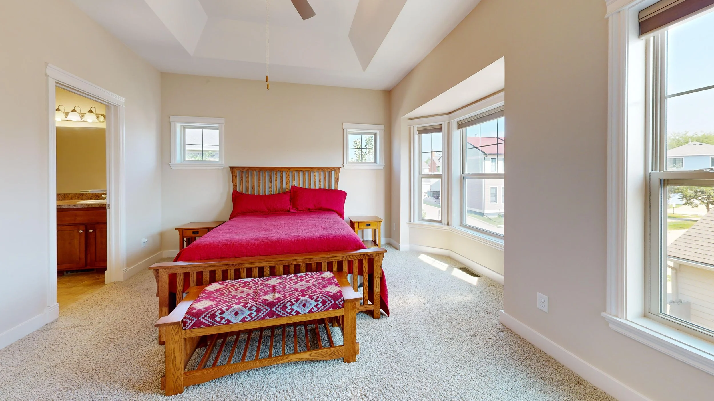 1005-Walker-Cir-Bedroom 3.jpg