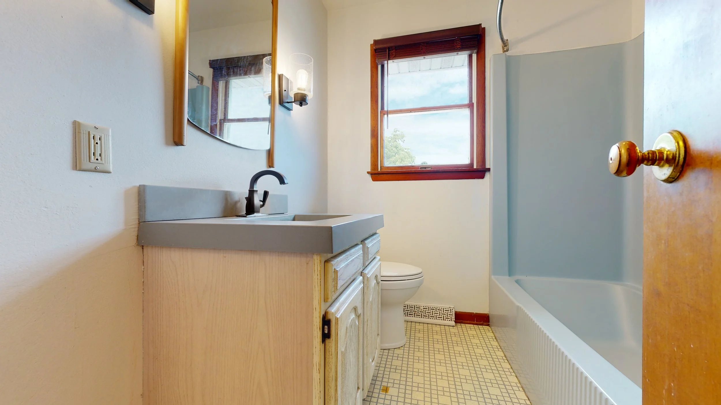 1800 Benton 15.jpg