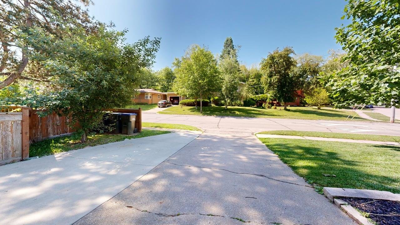 1508-Glendale-Rd-Garage 5.jpg