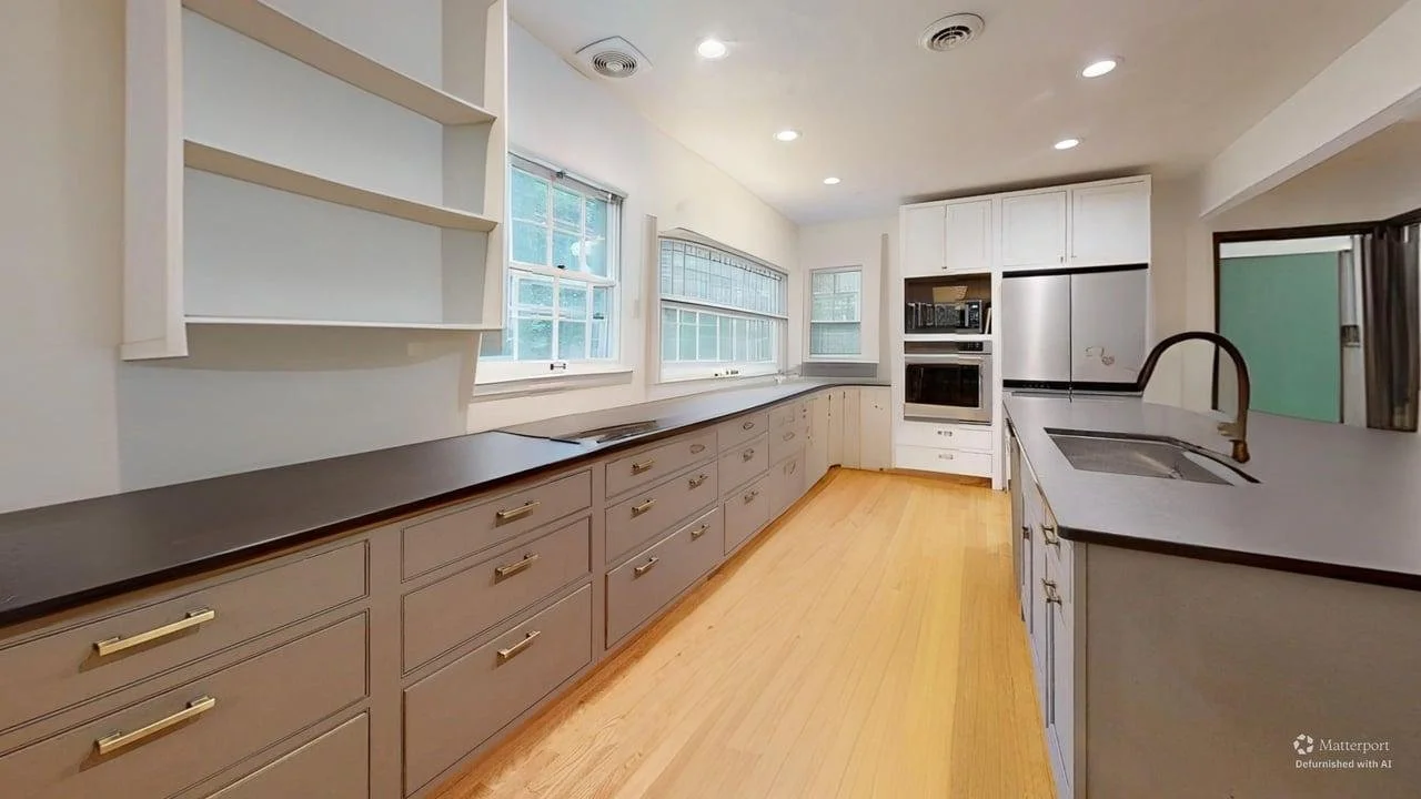 1508-Glendale-Rd-Kitchen-Defurnished 1.jpg