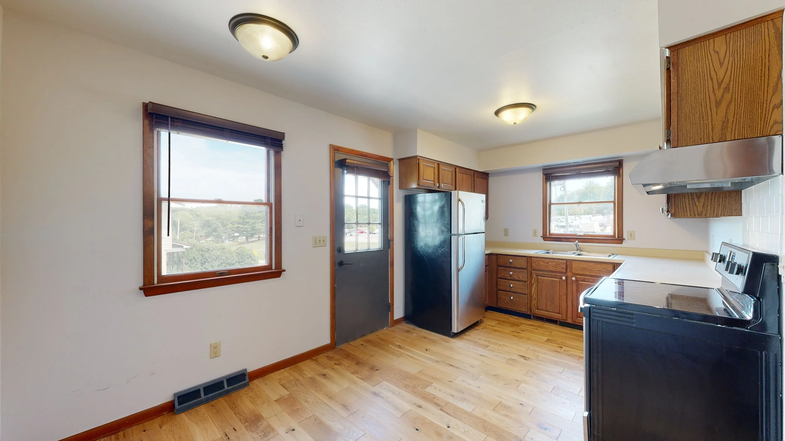 1800 Benton 8.jpg