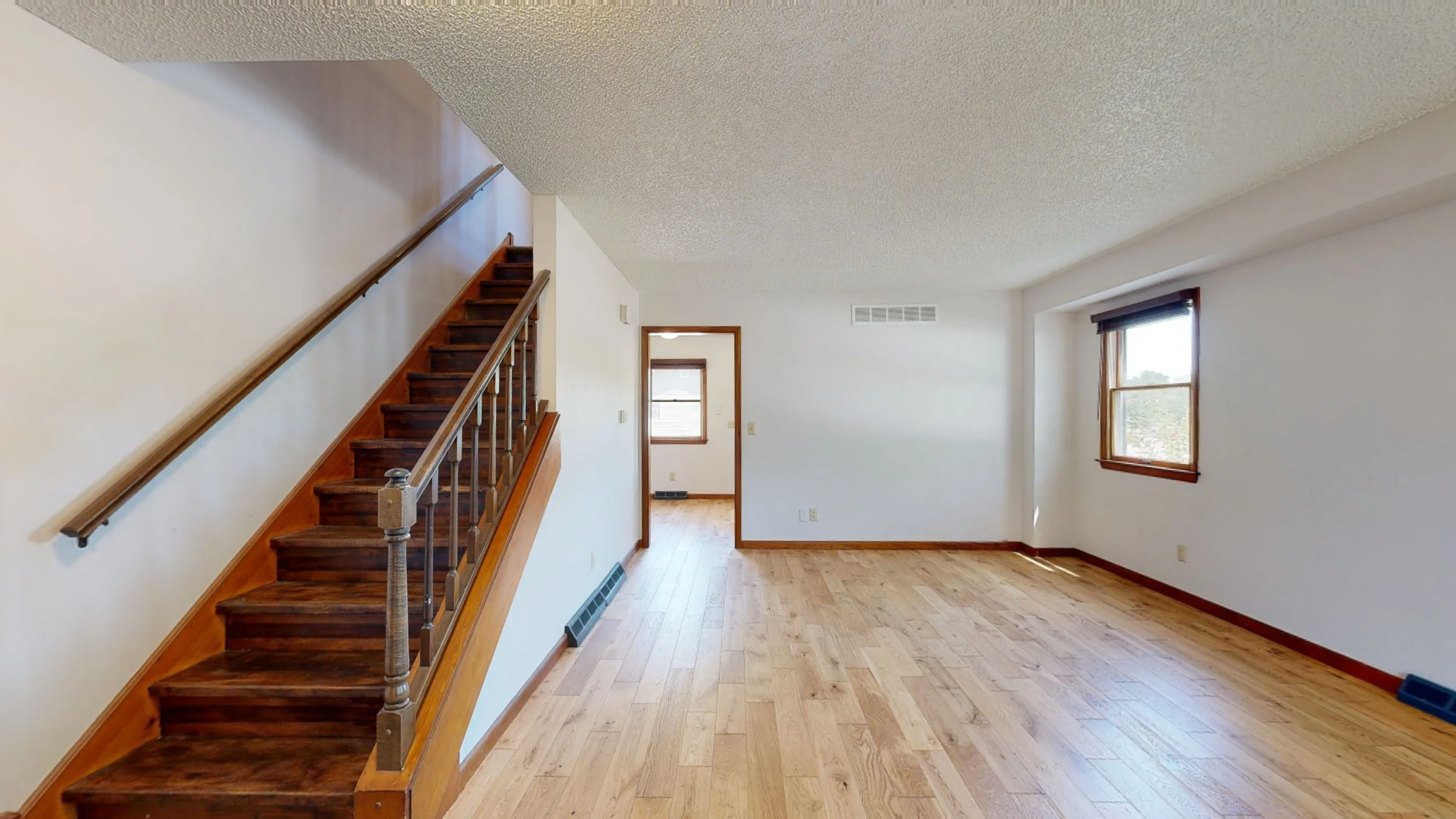 1800 Benton 2.jpg