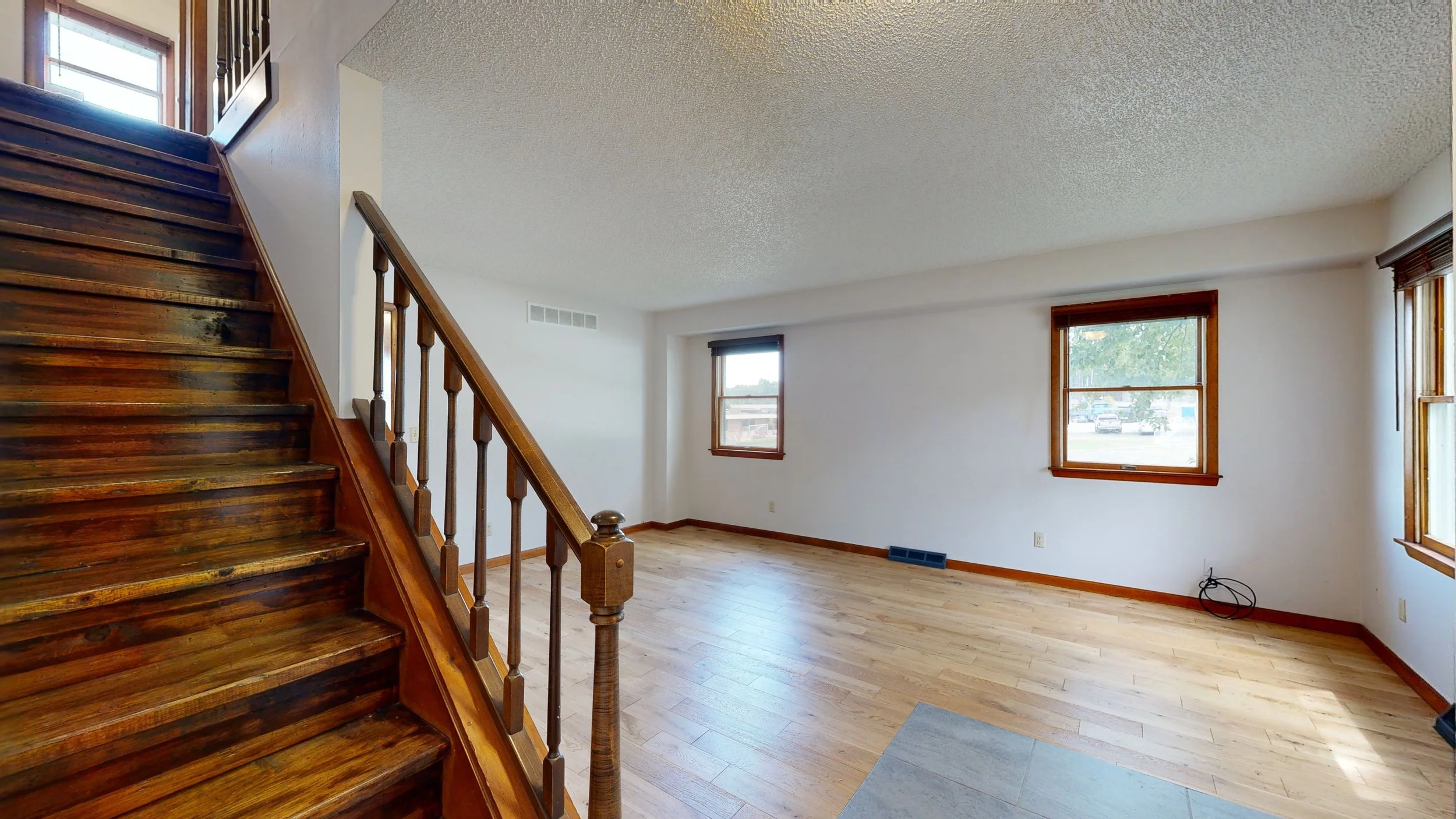 1800 Benton 9.jpg