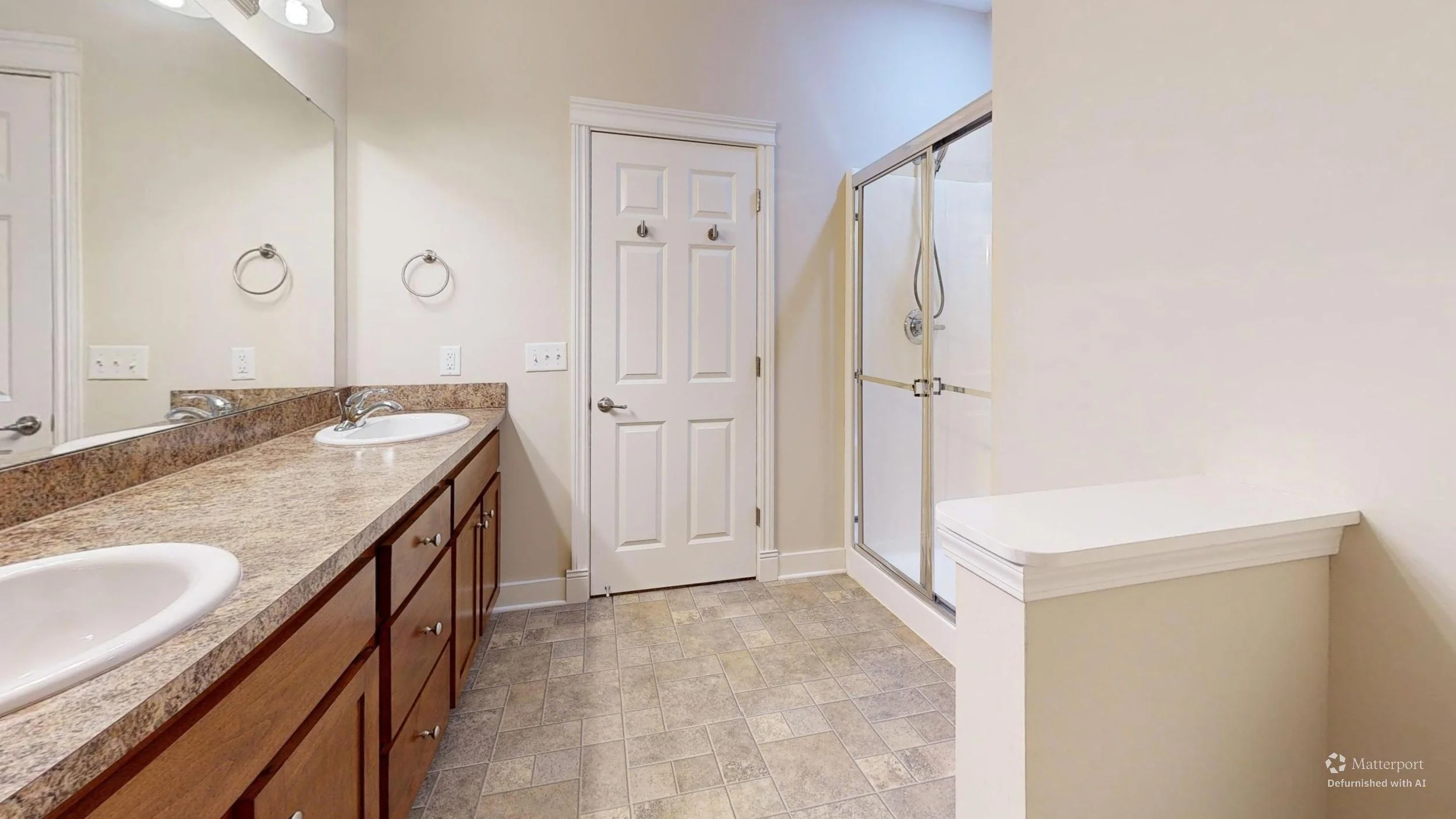 1005-Walker-Cir-Bathroom-Defurnished 2.jpg