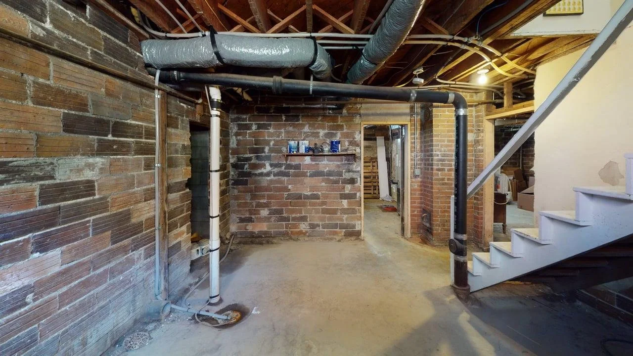 416-S-Summit-Street-Basement 3.jpg