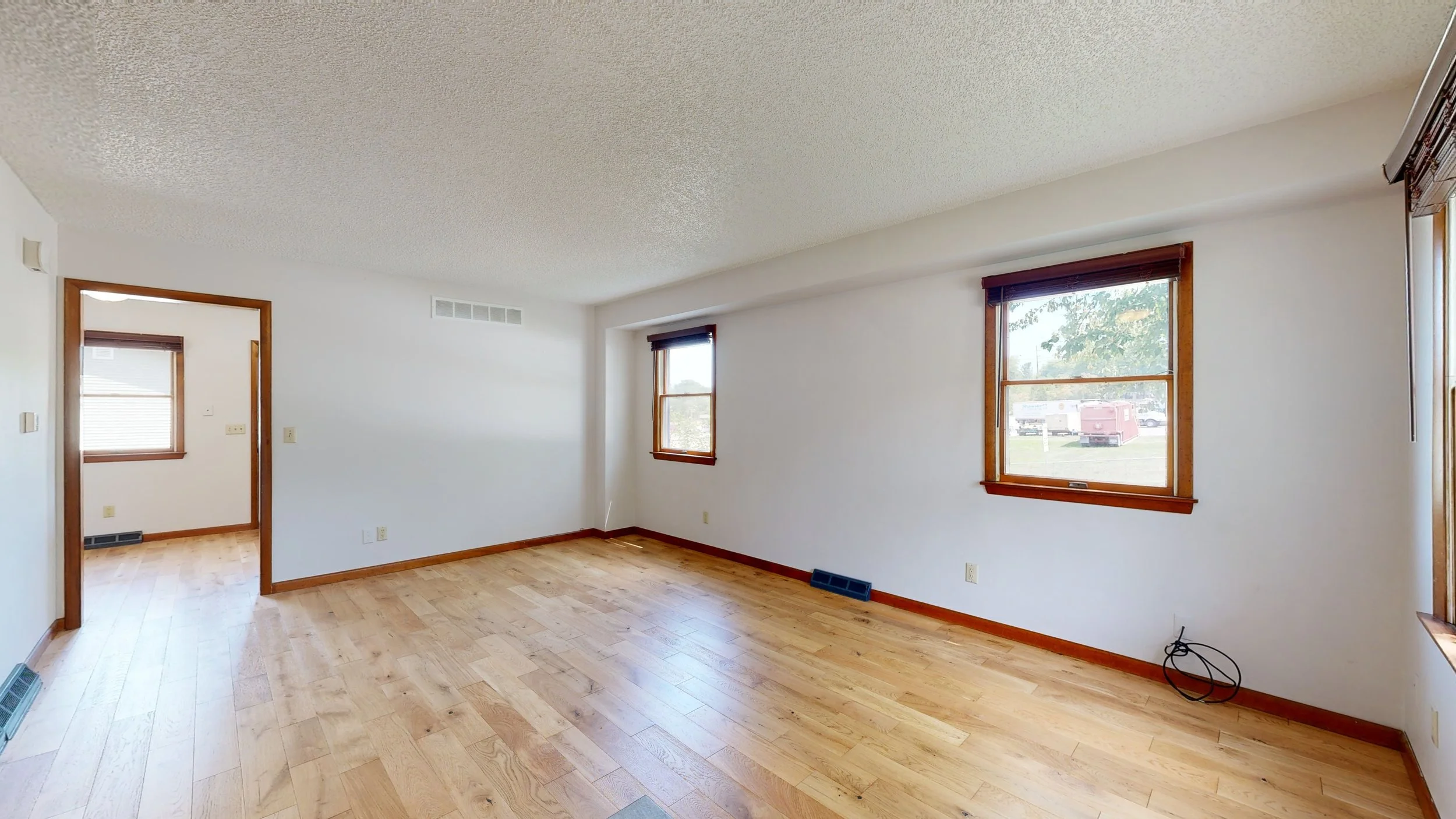 1800 Benton 5.jpg