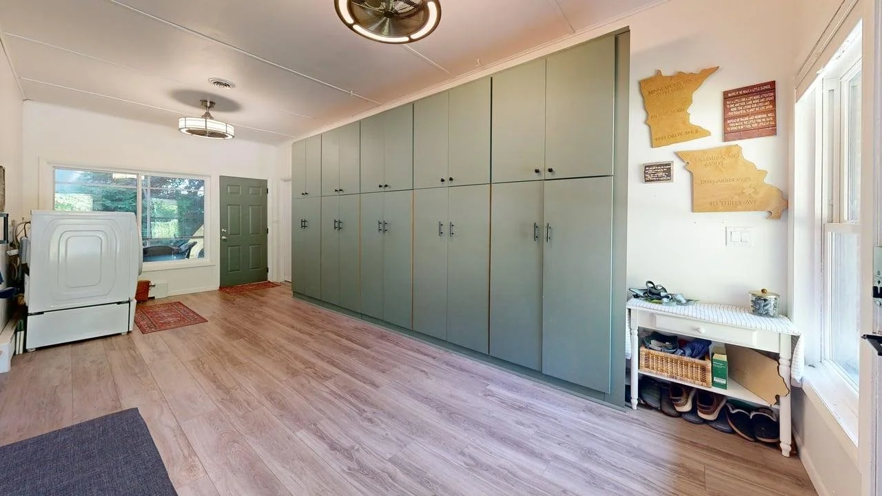 1508-Glendale-Rd-Living-Room.jpg