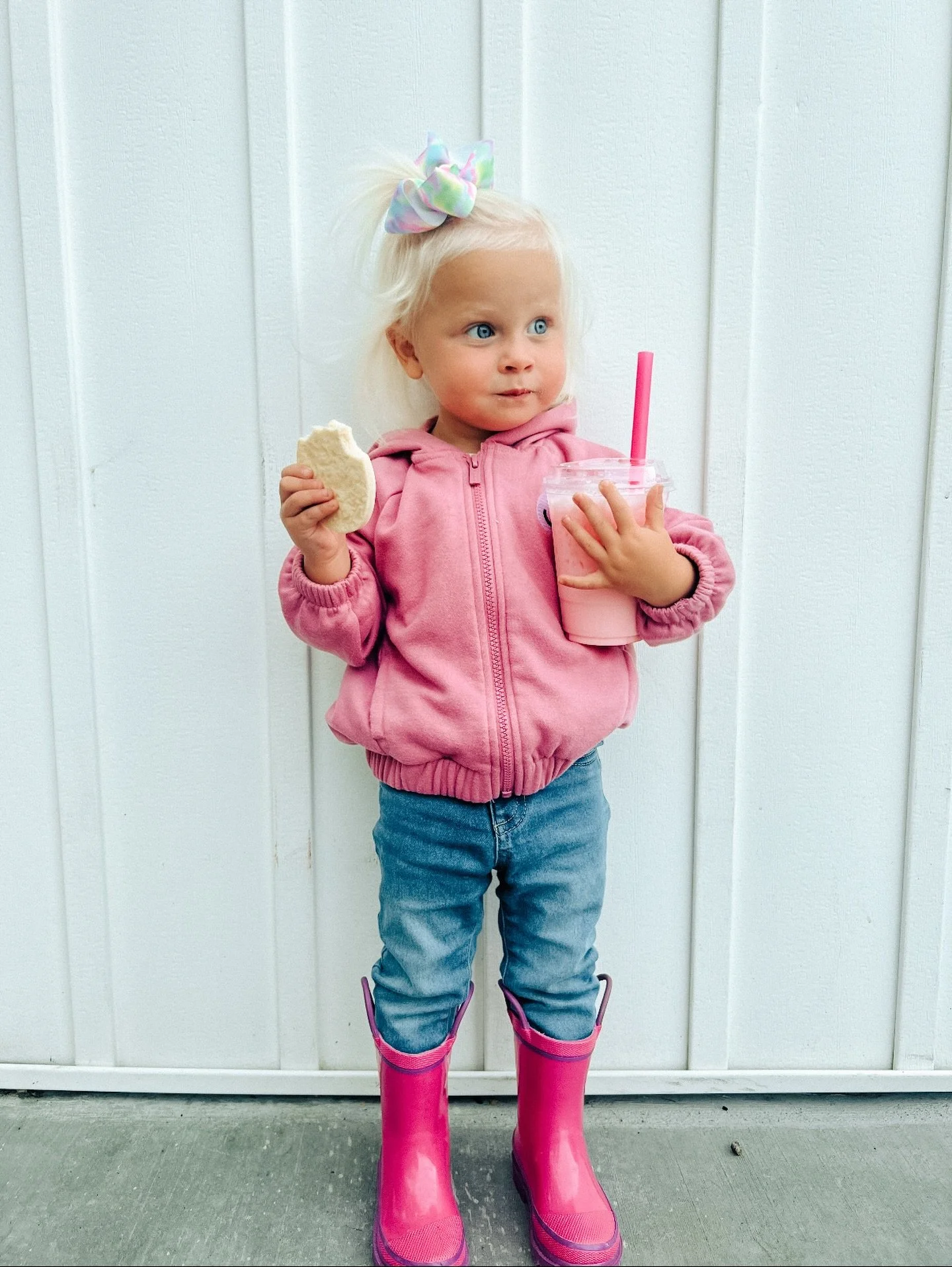 Caption This! What's really going on here? Write your funniest caption in the comments below. Winner gets $25 gift card to @carterscoffeebar! Announcing winner on Monday 3/2.(must be following our account to win)