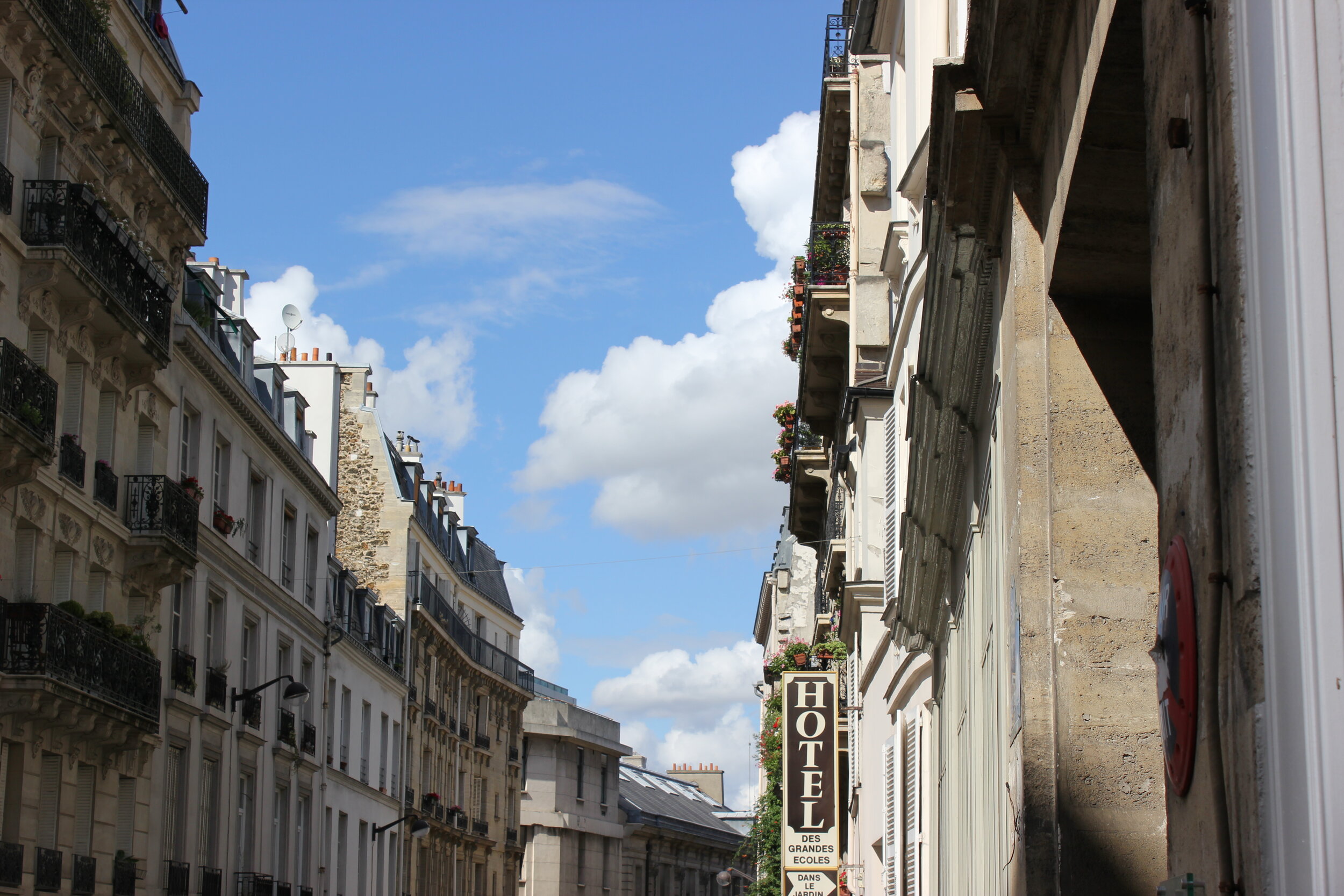  I love those Paris skylines! 