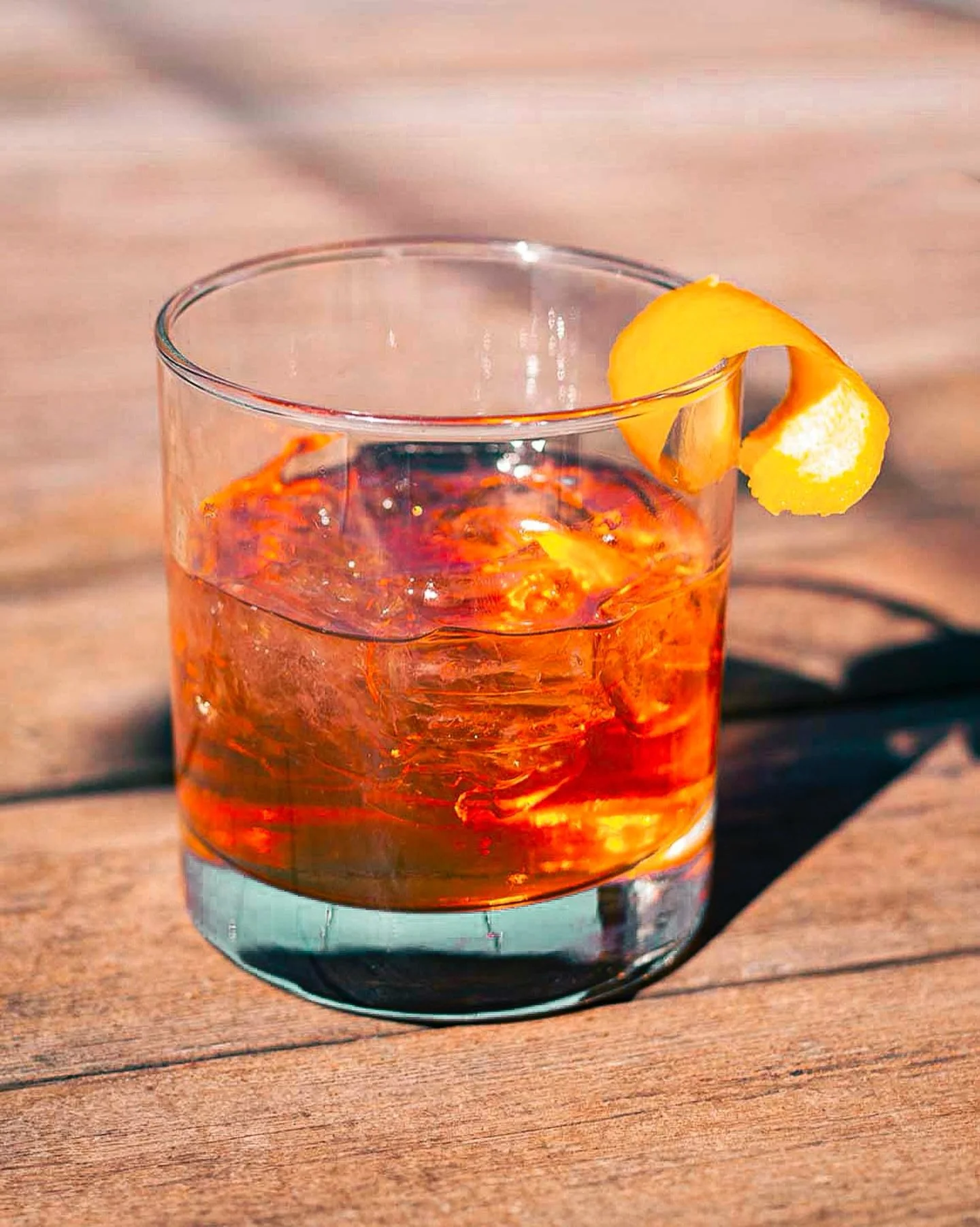 Start your week off right with a little Happy Hour

Treat yourself to some $5 well drinks, food specials and more! Available every weekday from 3pm - 6pm (Excluding Tuesdays) So swing on by the saloon and wet your whistle 😙🥃