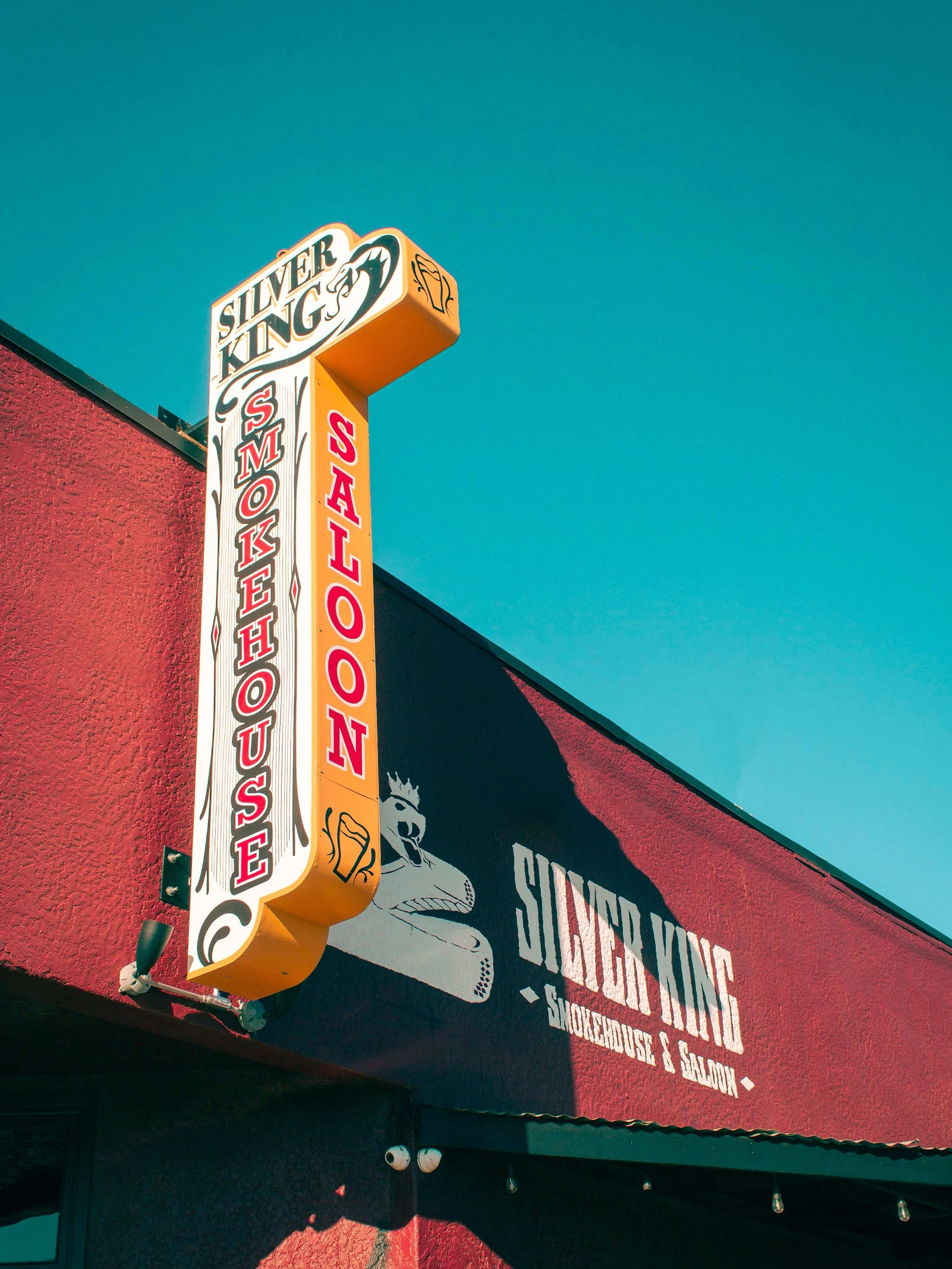 We&rsquo;re excited to return to the Silver King!

We&rsquo;ll be back to serving y&rsquo;all this weekend, so come by and see us! Doors are open this Friday starting at 11am. No carved meats on Fridays but still plenty of good eats for y&rsquo;all, 