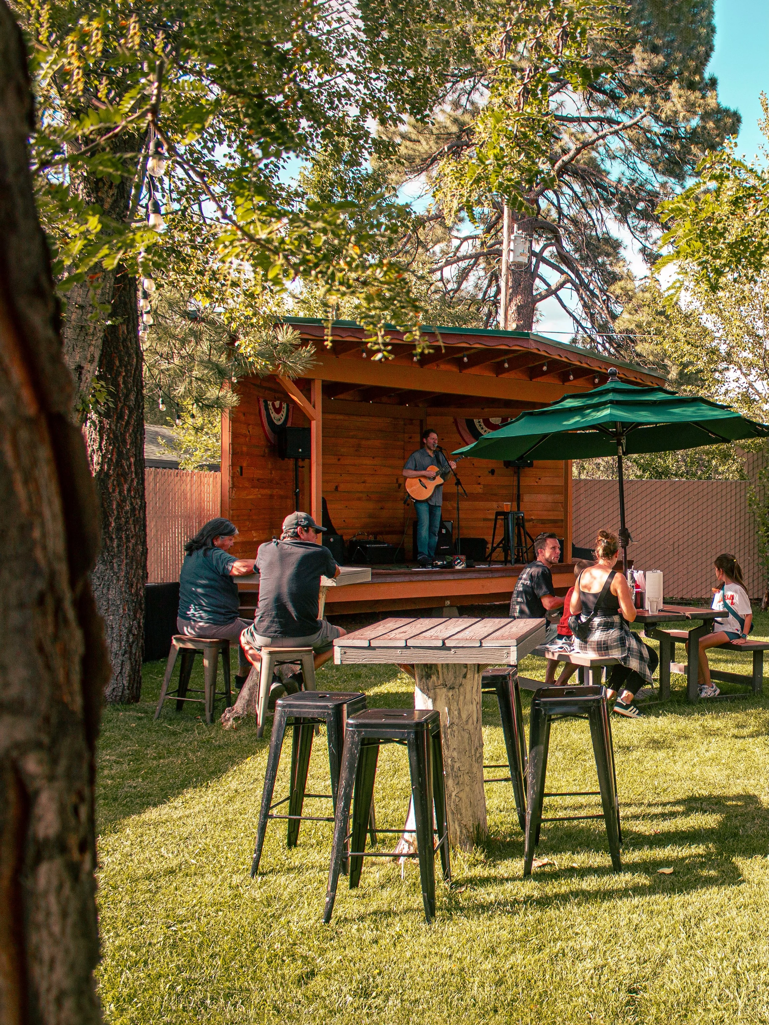 Another day of great weather and live tunes here at the smoked lodge 🎶

Thank you to both Jim Kennedy &amp; Brandon Moon (pictured) for playing with us! If you didn&rsquo;t get a chance to join us today, swing by tomorrow for some $5 Hair of the Hog