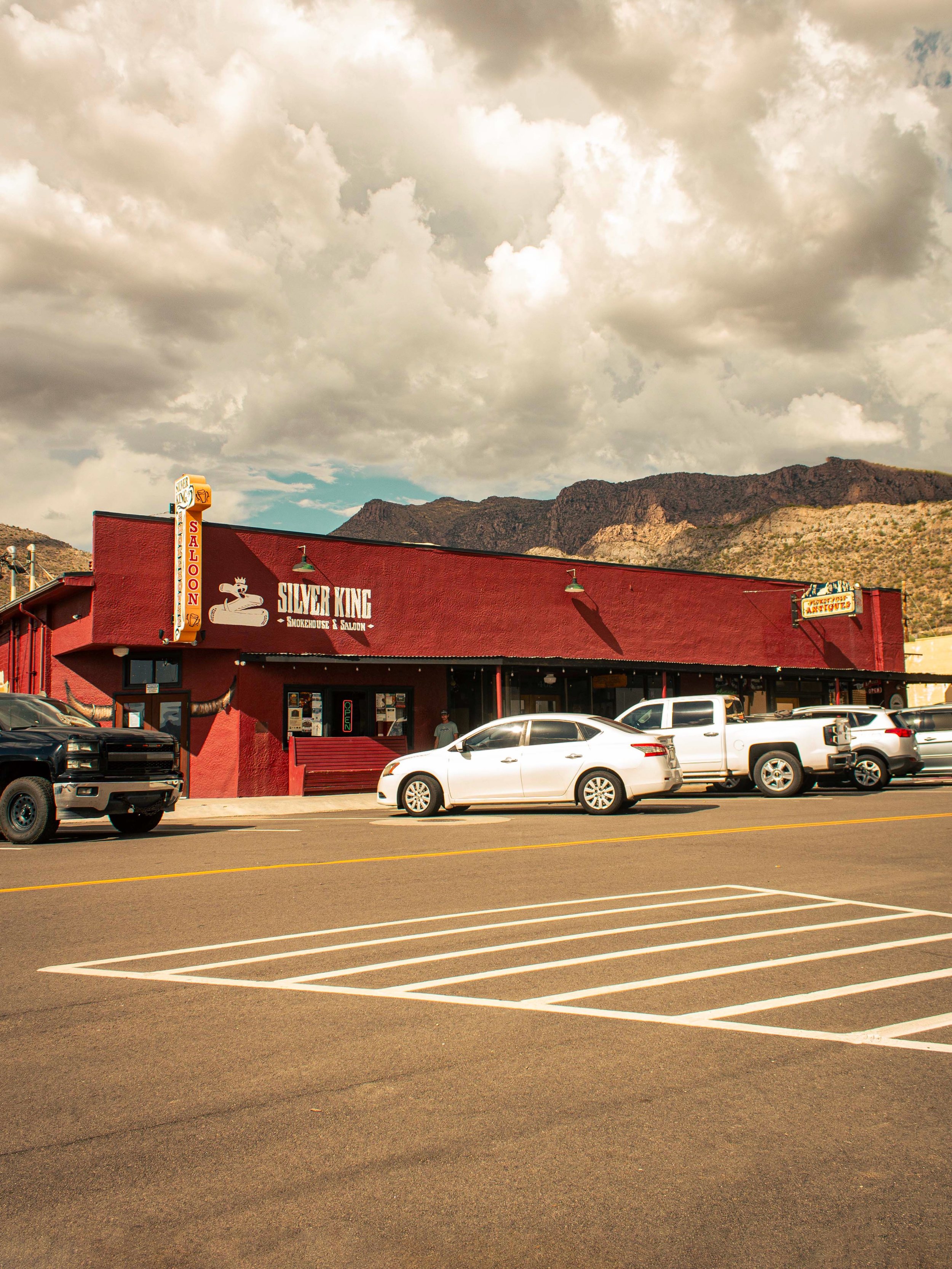 Nice day for some BBQ 

It&rsquo;s a little windy out there, but don&rsquo;t worry you can come take cover in the ol&rsquo; saloon. We&rsquo;ve got plenty of smoked meats and more ready for ya 🤠