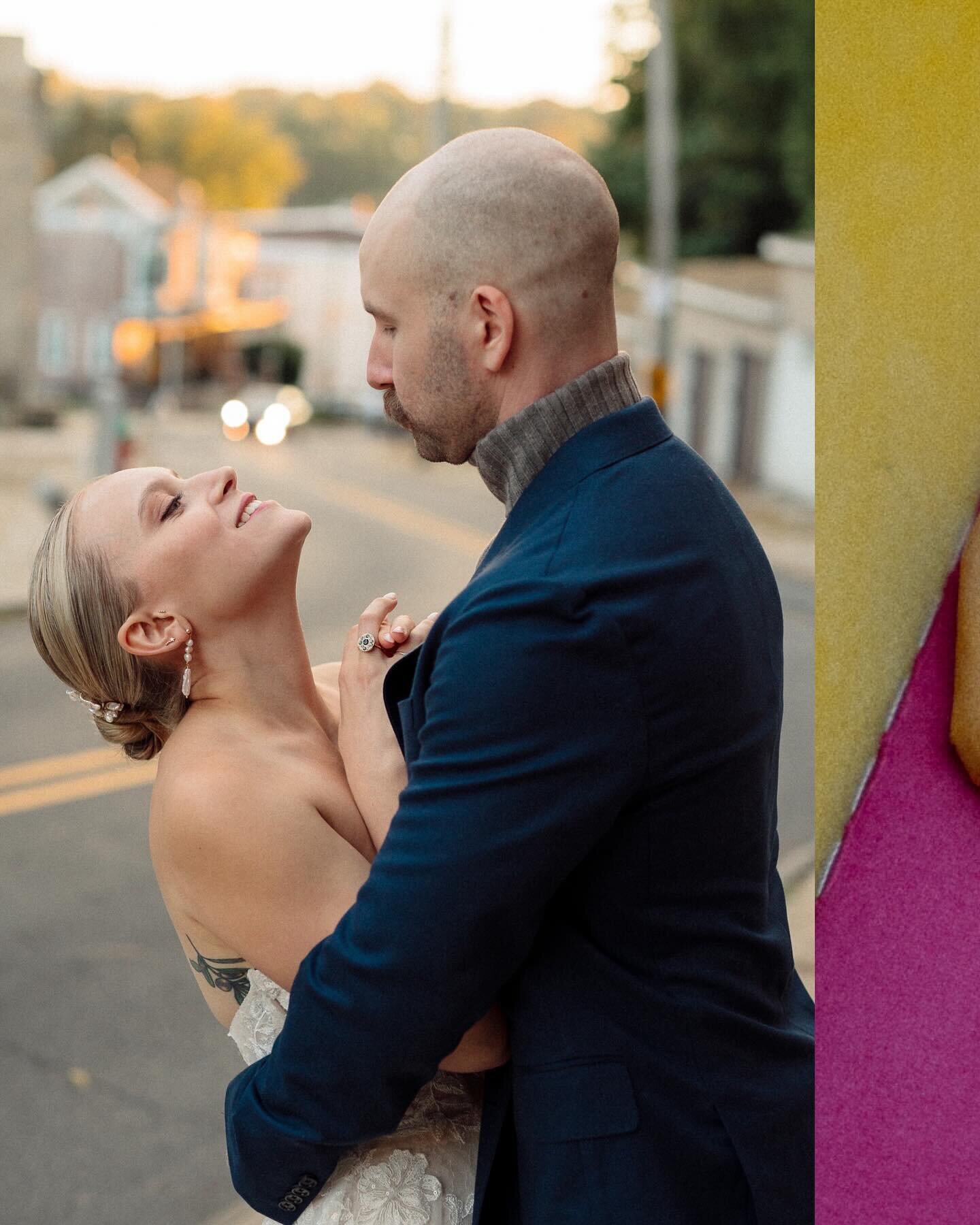 I had a unique opportunity this last October to photograph a very intimate ceremony in Manayunk. Elke and Wesley said their (very heartfelt) vows at home, surrounded by their closest family and friends. It was one of those ceremonies that I wanted to