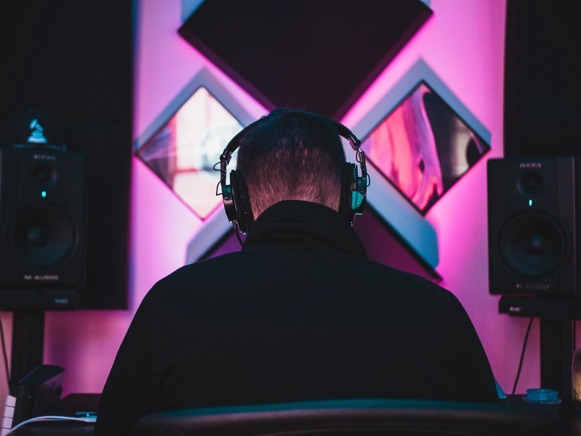 tanner-boriack-hxnBkzz9iL4-unsplash.jpg