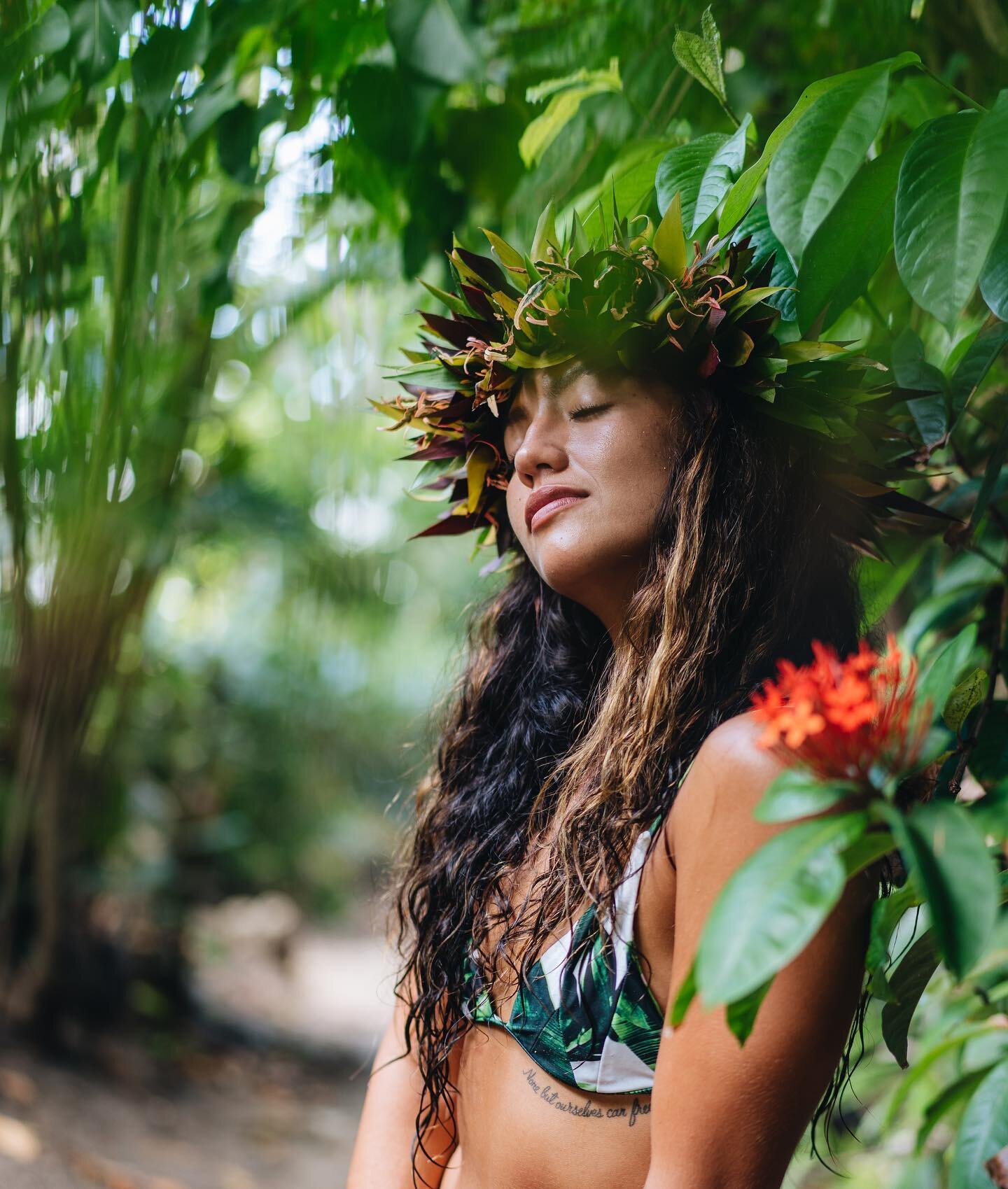 Out of Office✌🏽: We&rsquo;re ready to relax, refresh, and enjoy the long weekend 🌺🏄🏾&zwj;♂️🌴#HappyFriyay #alohavibesonly #pakalolo #AuntieAloha #SublimeCanna