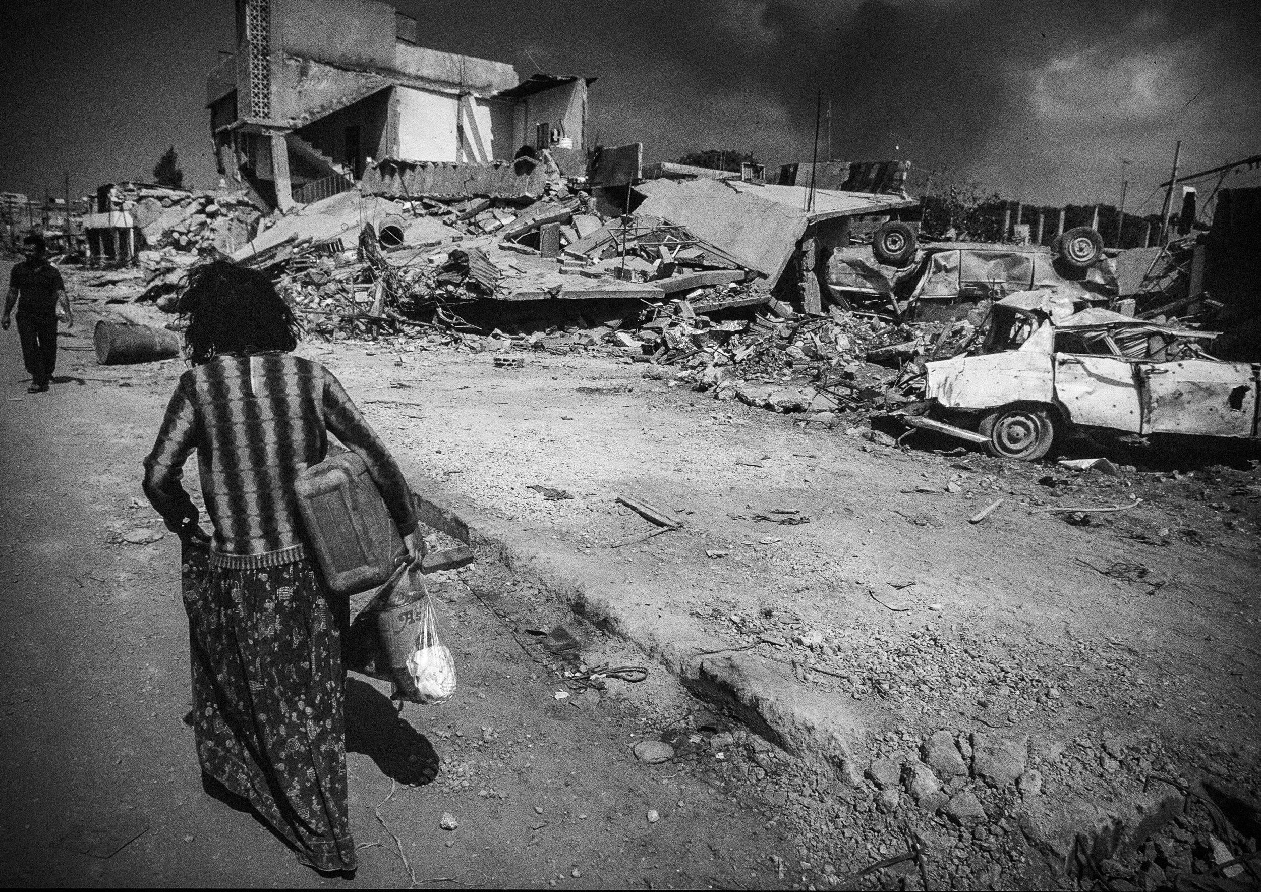 Beirut 1982 September War destroeyed houses_M.png