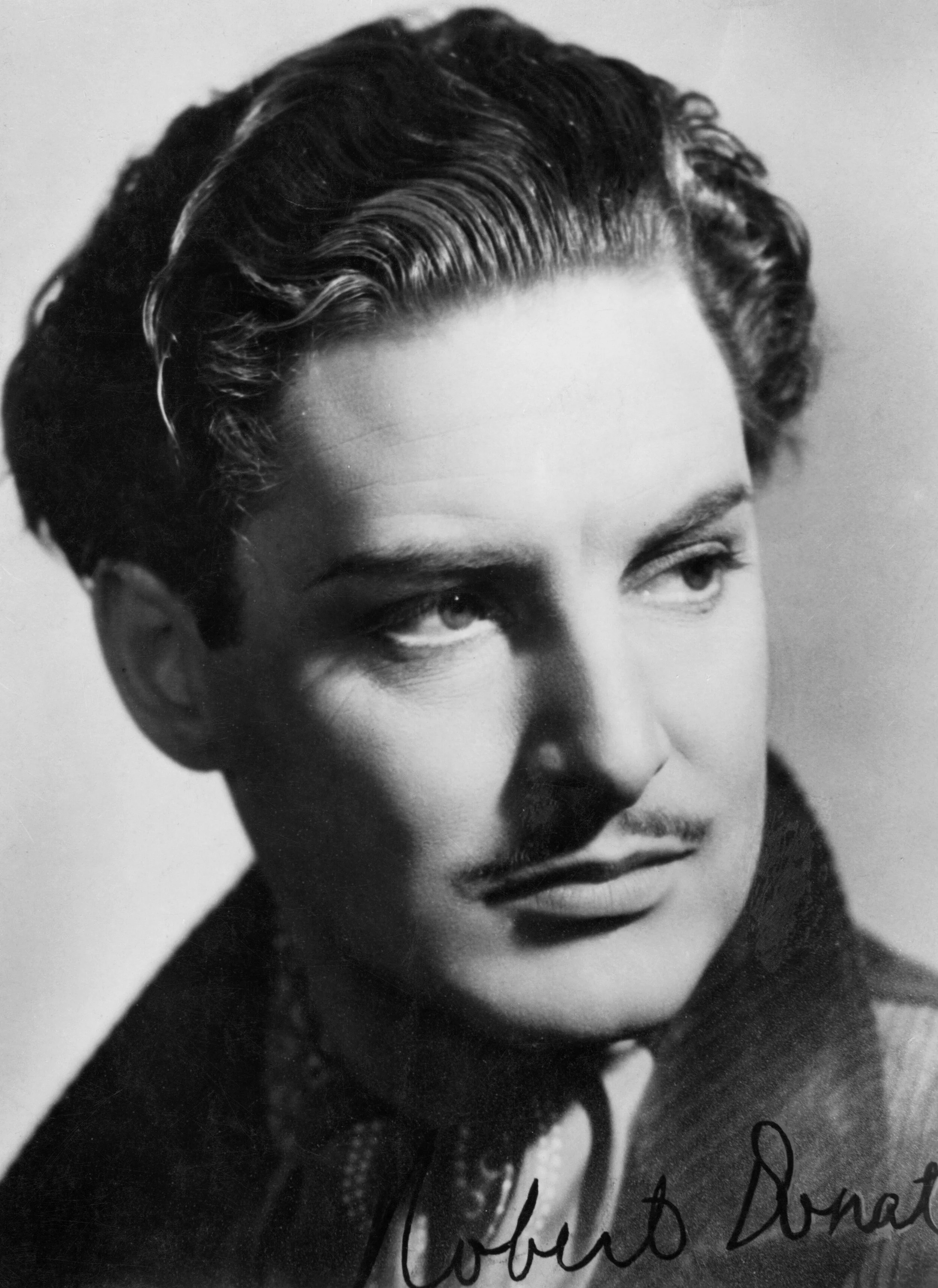 Robert Donat