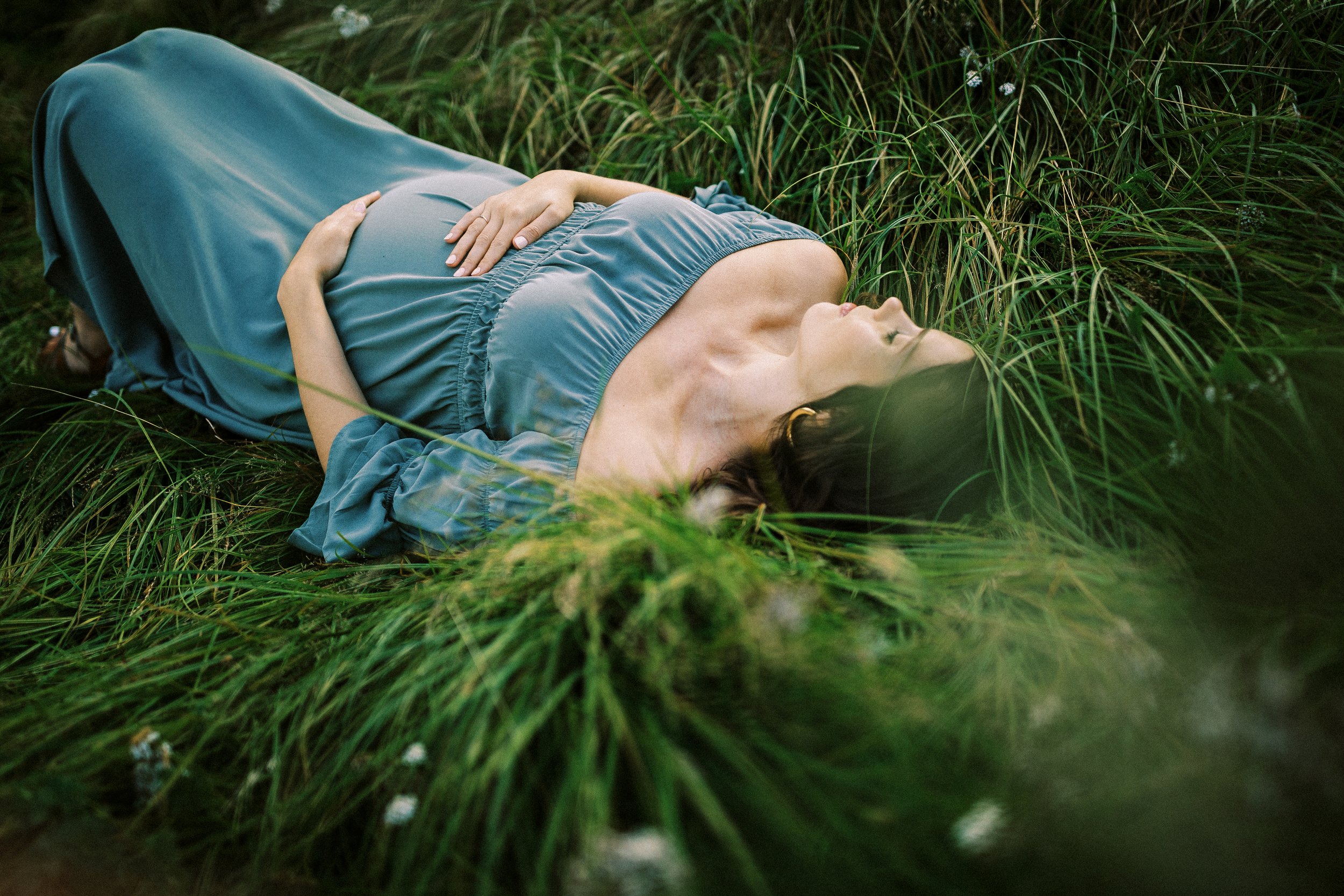 romantic pregnancy portraits on film - West London Maternity Photographer-28.jpg