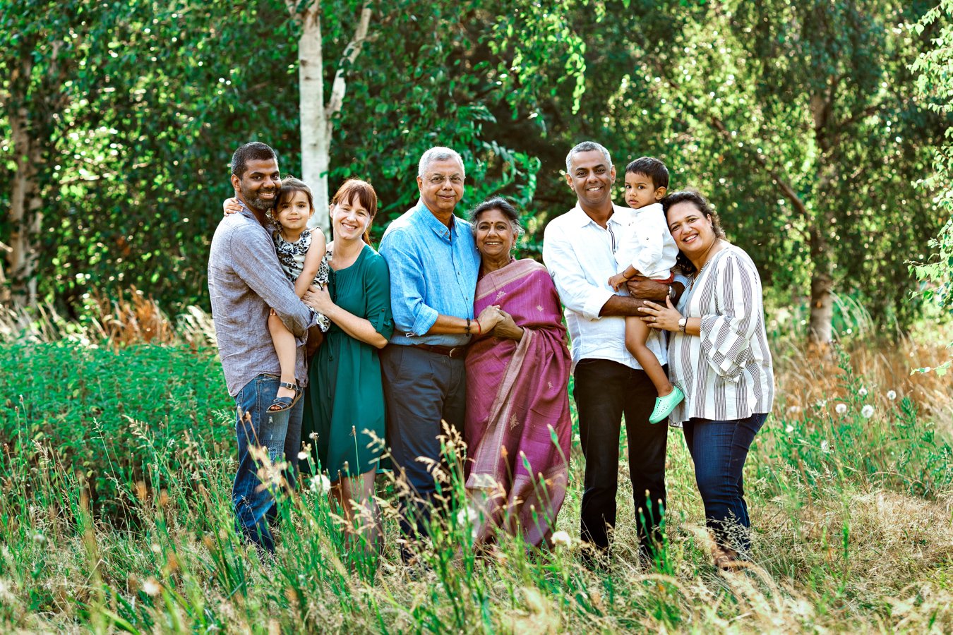 London extended family photo session with grandparents (18).jpg