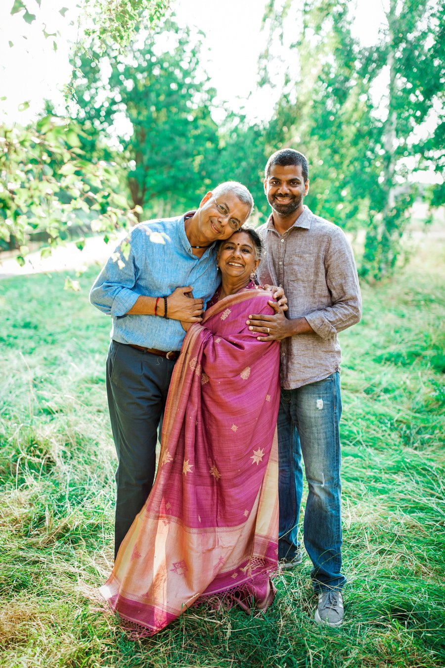 London extended family photo session with grandparents (32).jpg