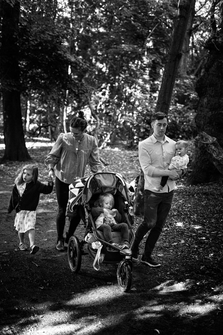 Family photo shoot on Hampstead Heath in North London (33).jpg