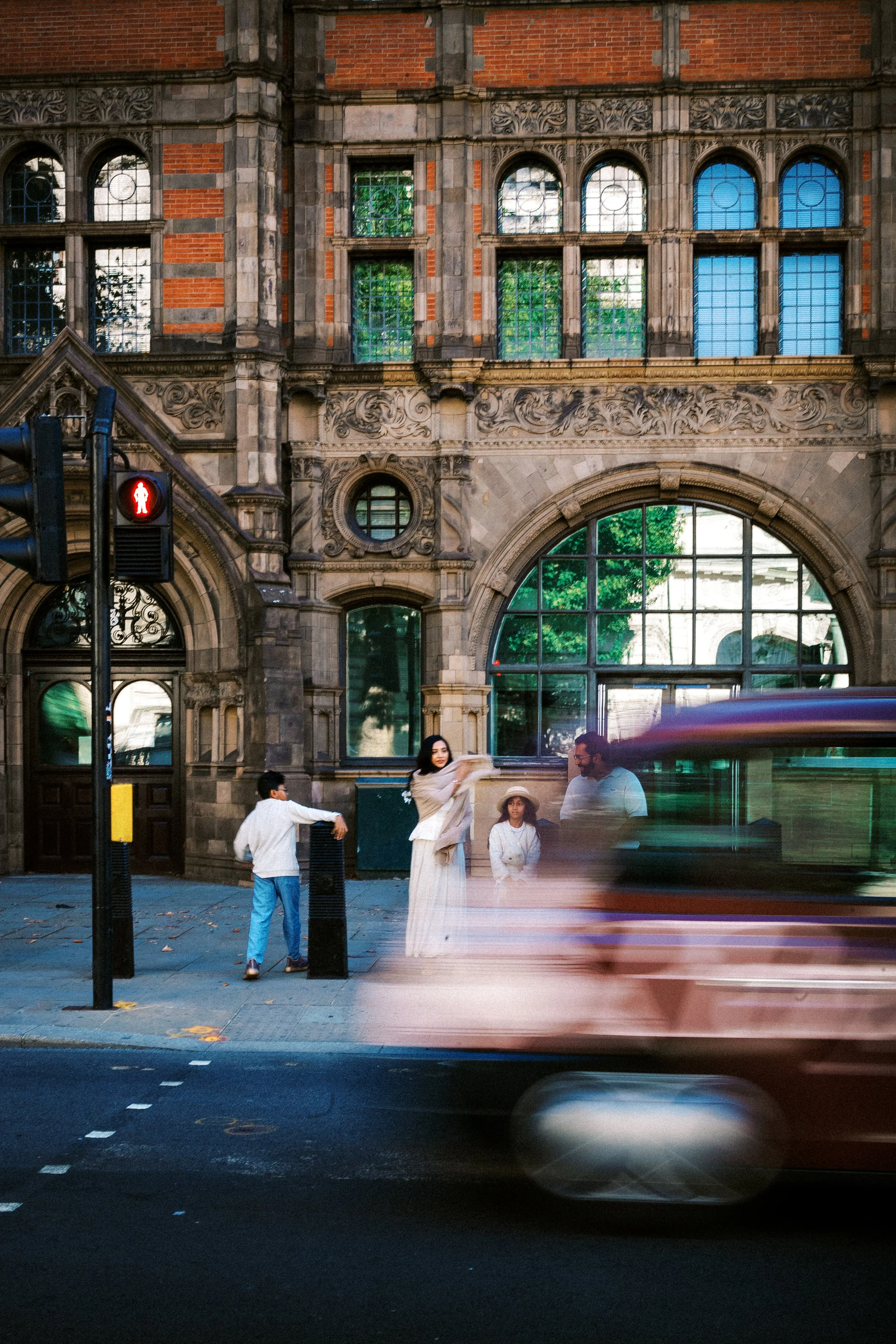 Top London family photographer for families on holiday - Westminster and Covent Garden family portraits by Otalia Onta Photography (20).jpg