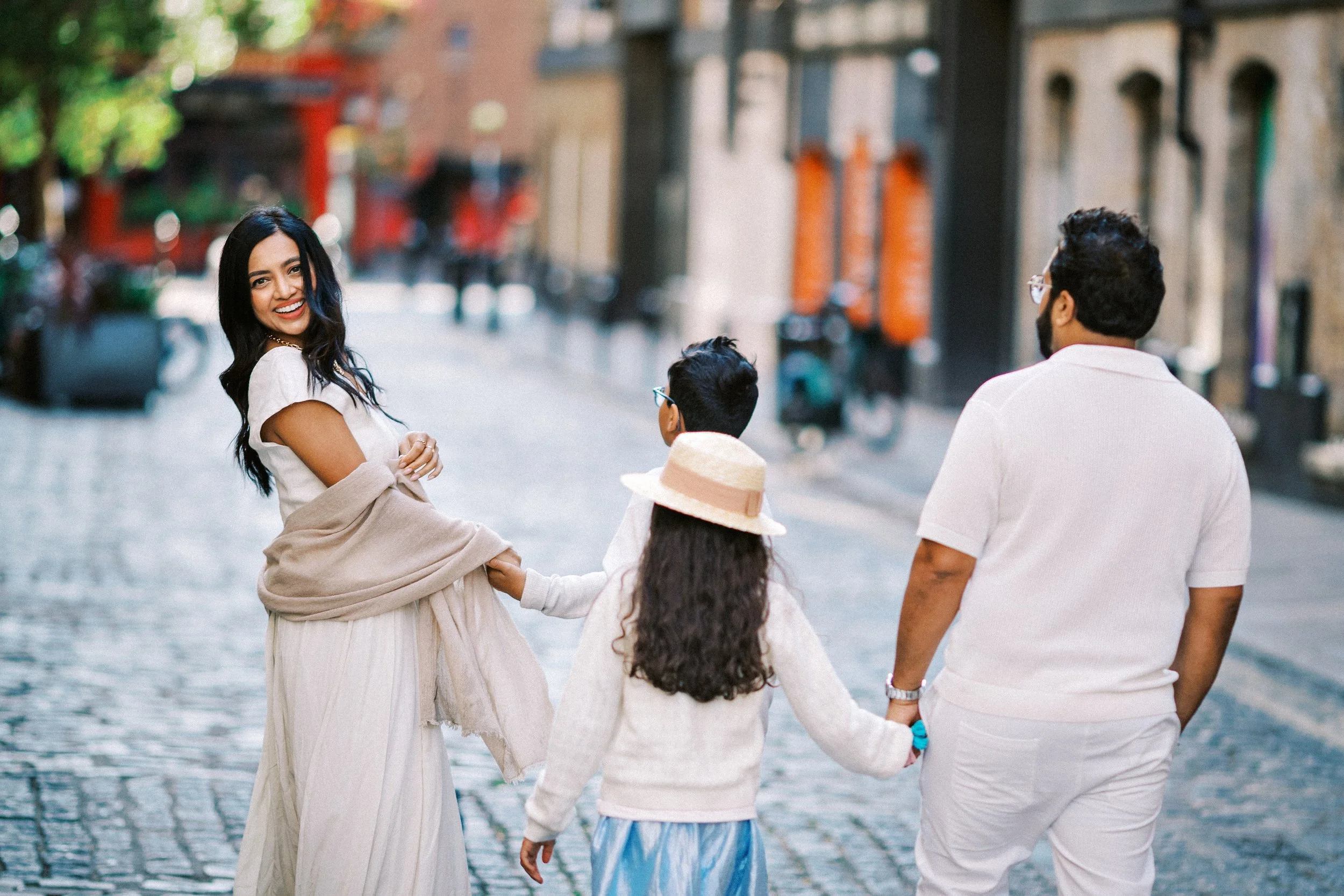 Top London family photographer for families on holiday - Westminster and Covent Garden family portraits by Otalia Onta Photography (29).jpg