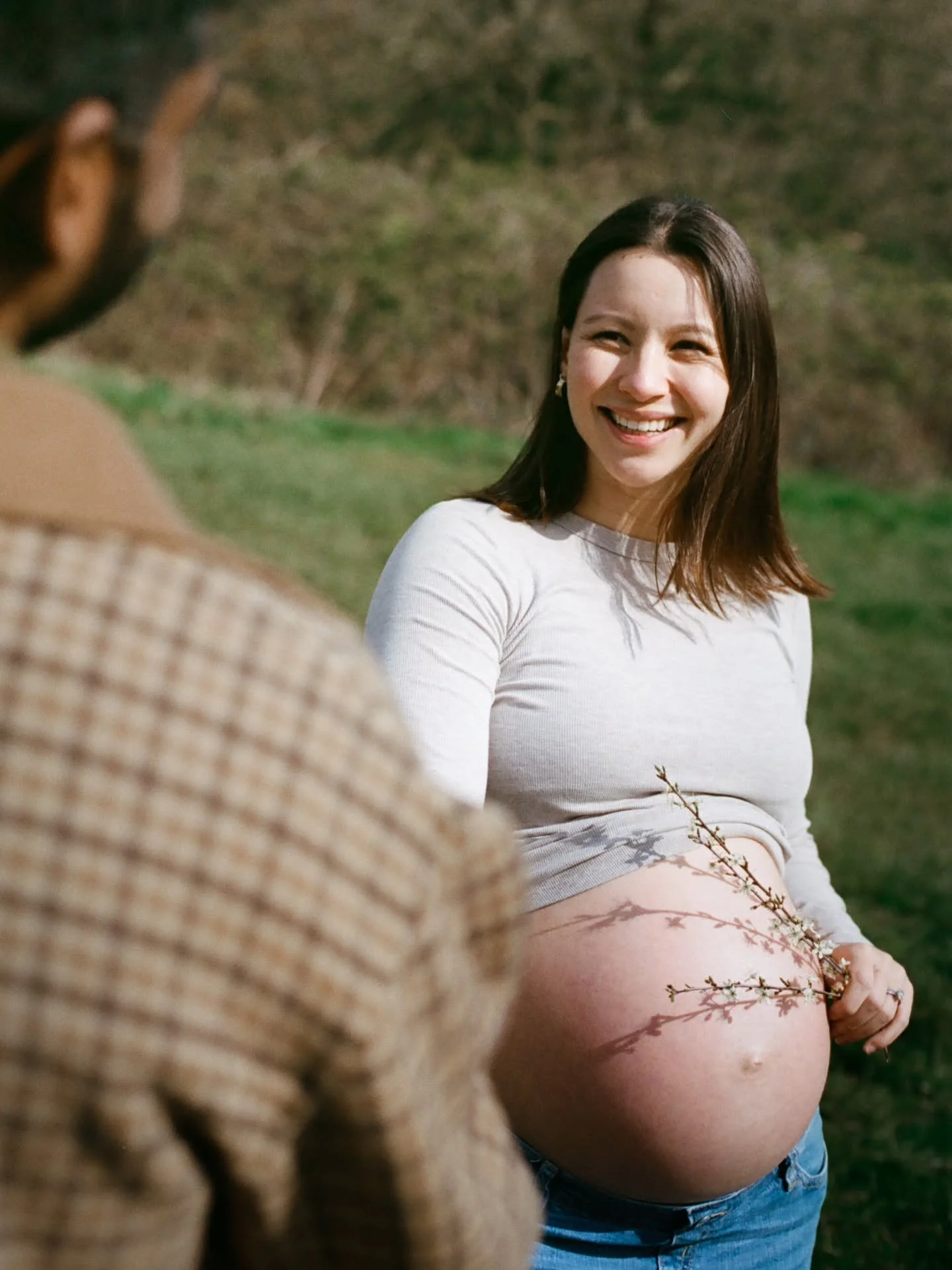 The romance of two, soon to be four. Captured on film, of course, absolute perfection. This whole shoot made me want more babies&hearts;️
.
.
.
.
.
.
#35mm #londonmaternityphotographer #londonfamilyphotographer #mumsofgreenwich #mumsofhampstead