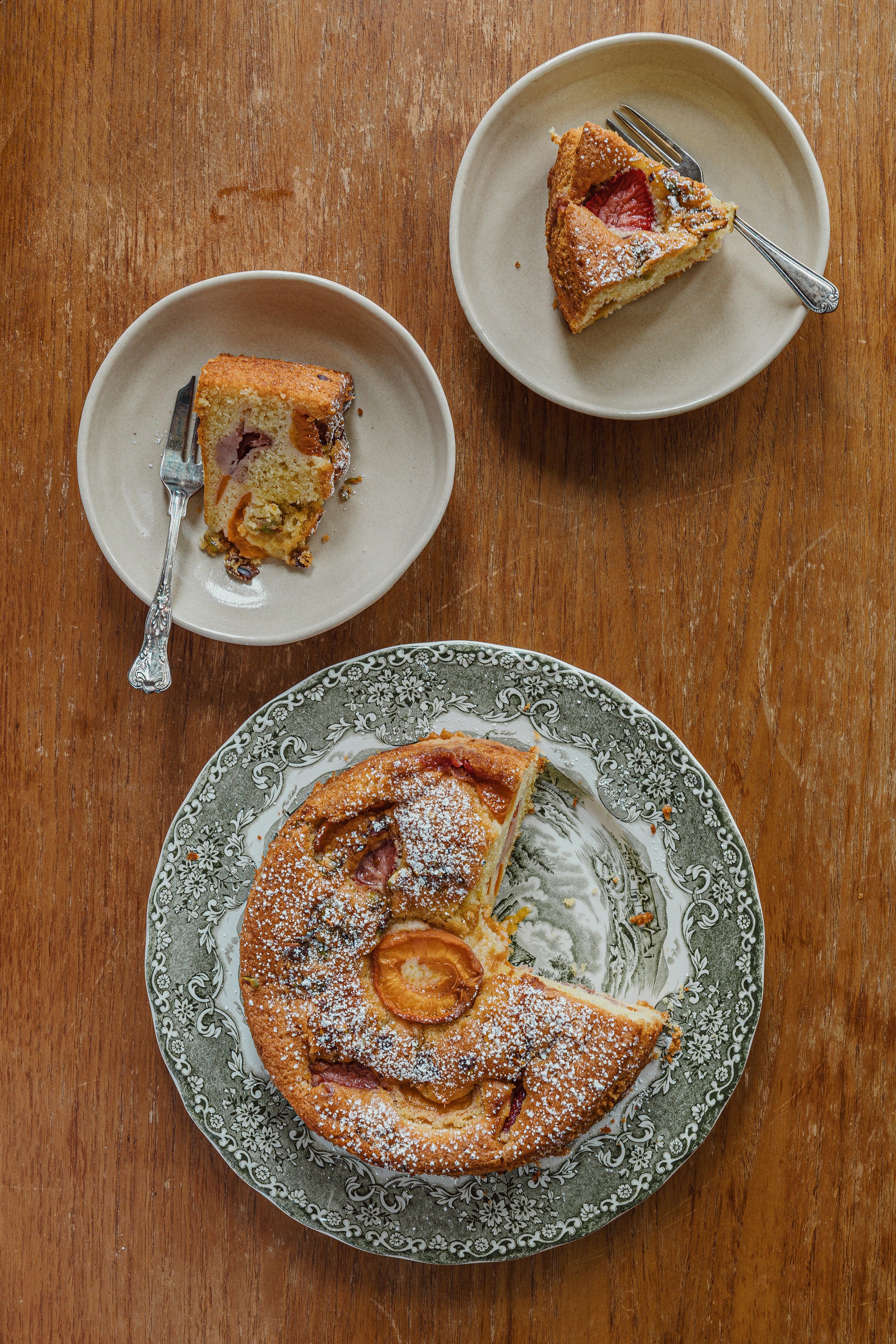 Apricot and Strawberry cake-2.jpg