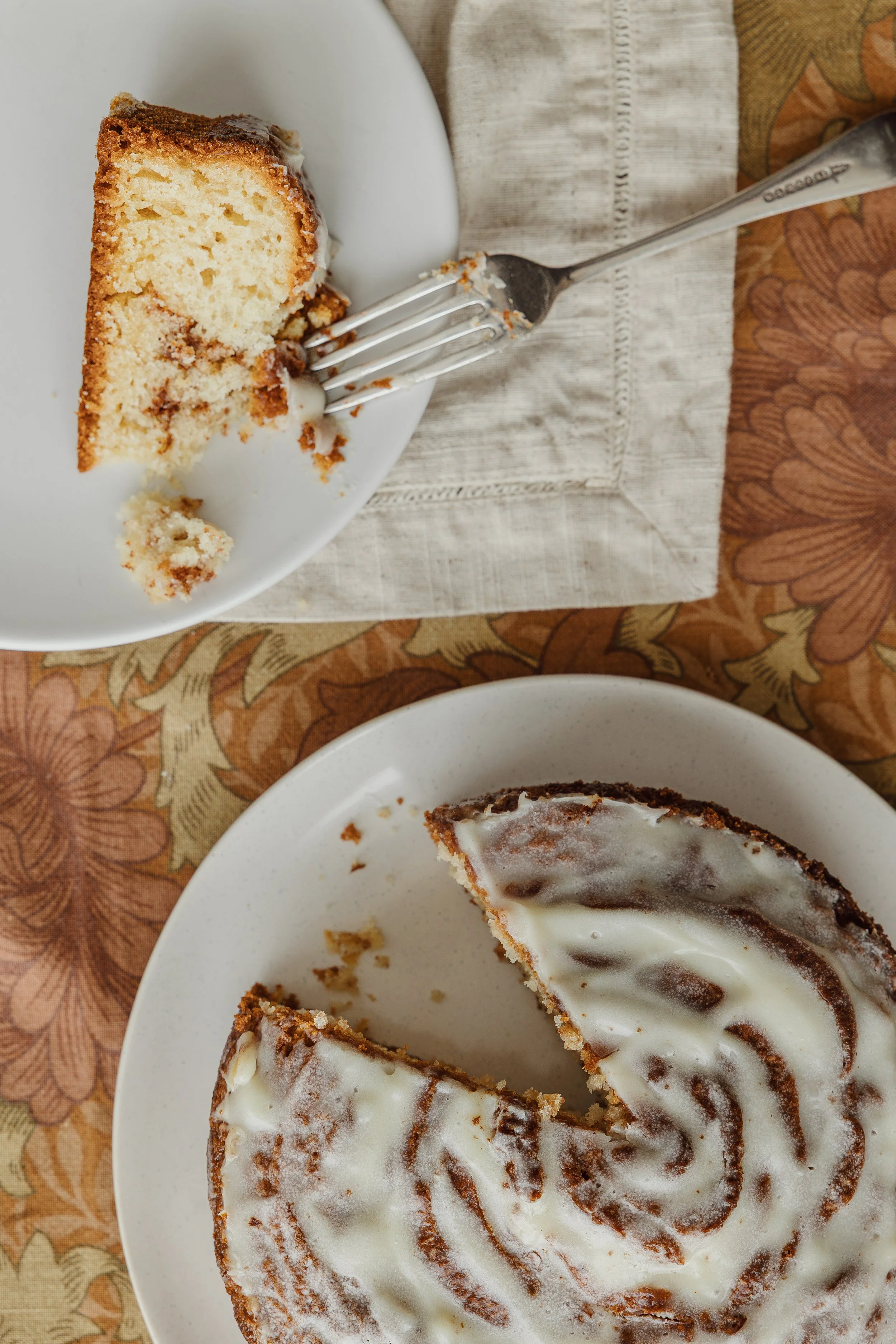 Cinnamon Roll Cake-14.jpg