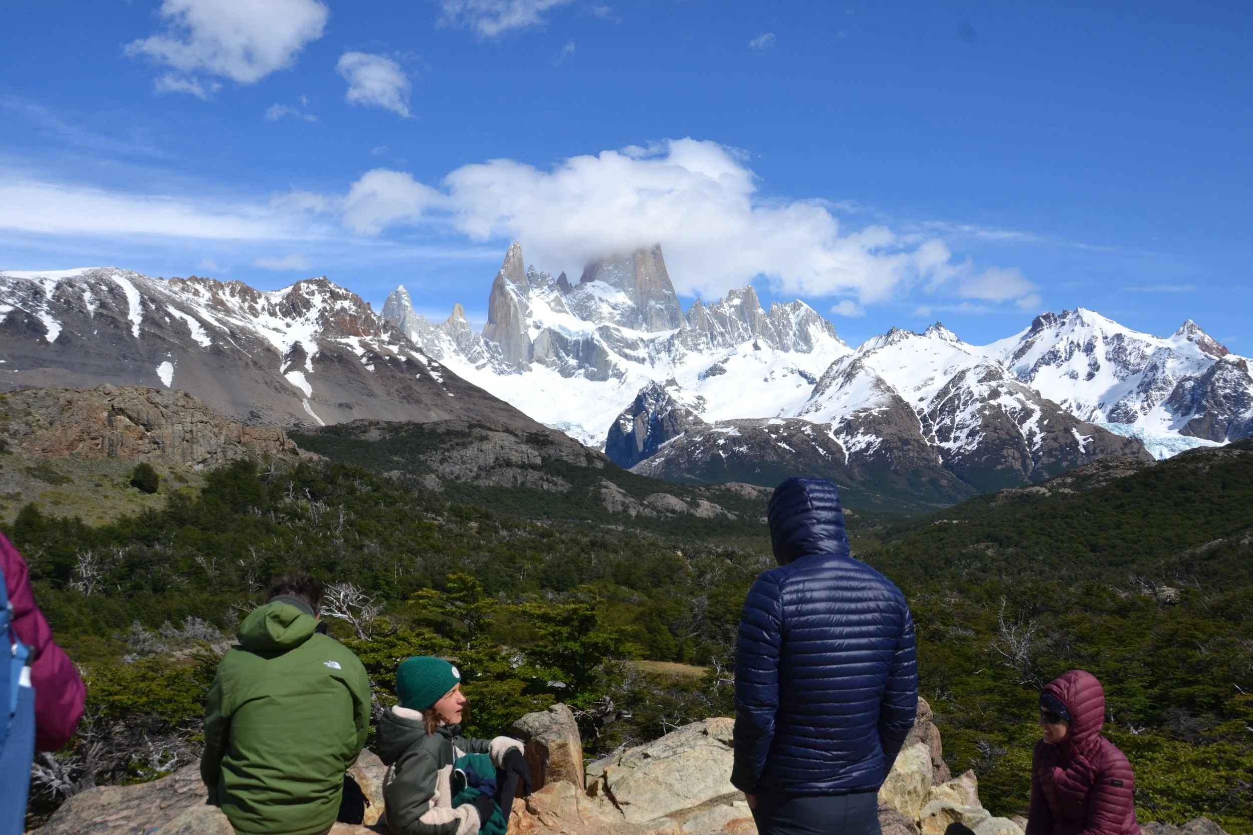 Grupo_senderistas_el Chaltén_La Patagonia.jpg