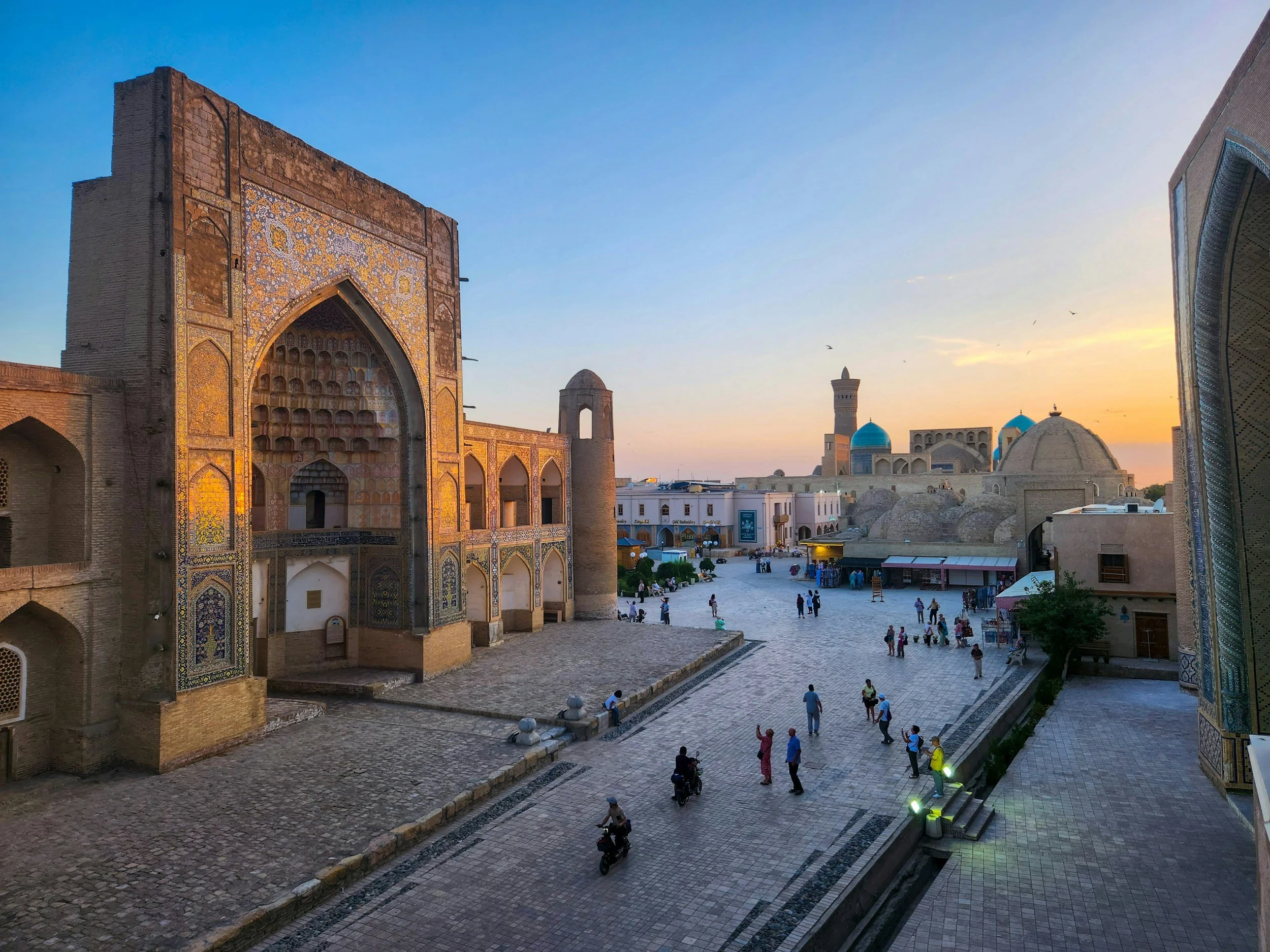 Explora Uzbekistán: de la Ruta de la Seda a la hospitalidad local