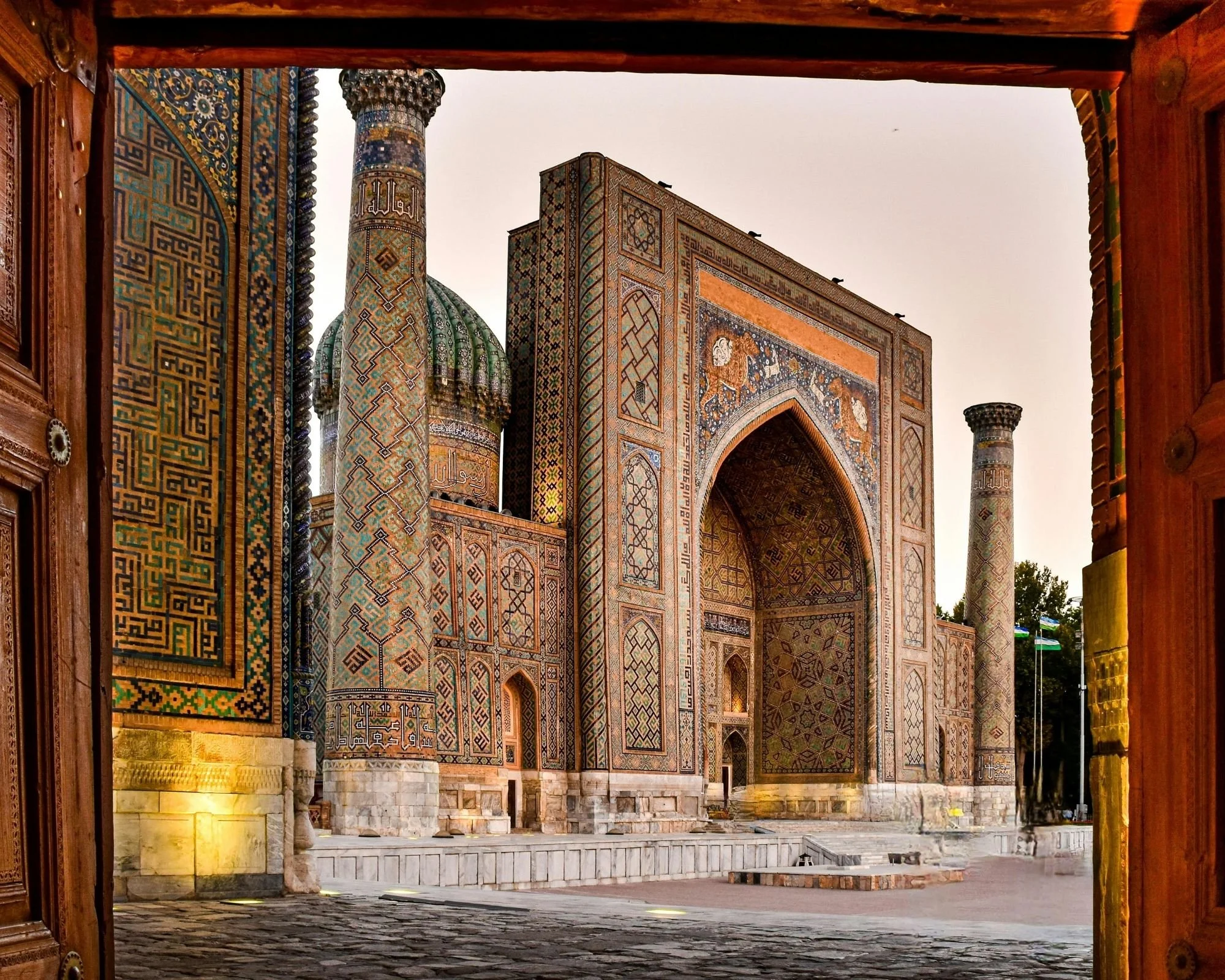 Registan Square in Samarkand.jpg
