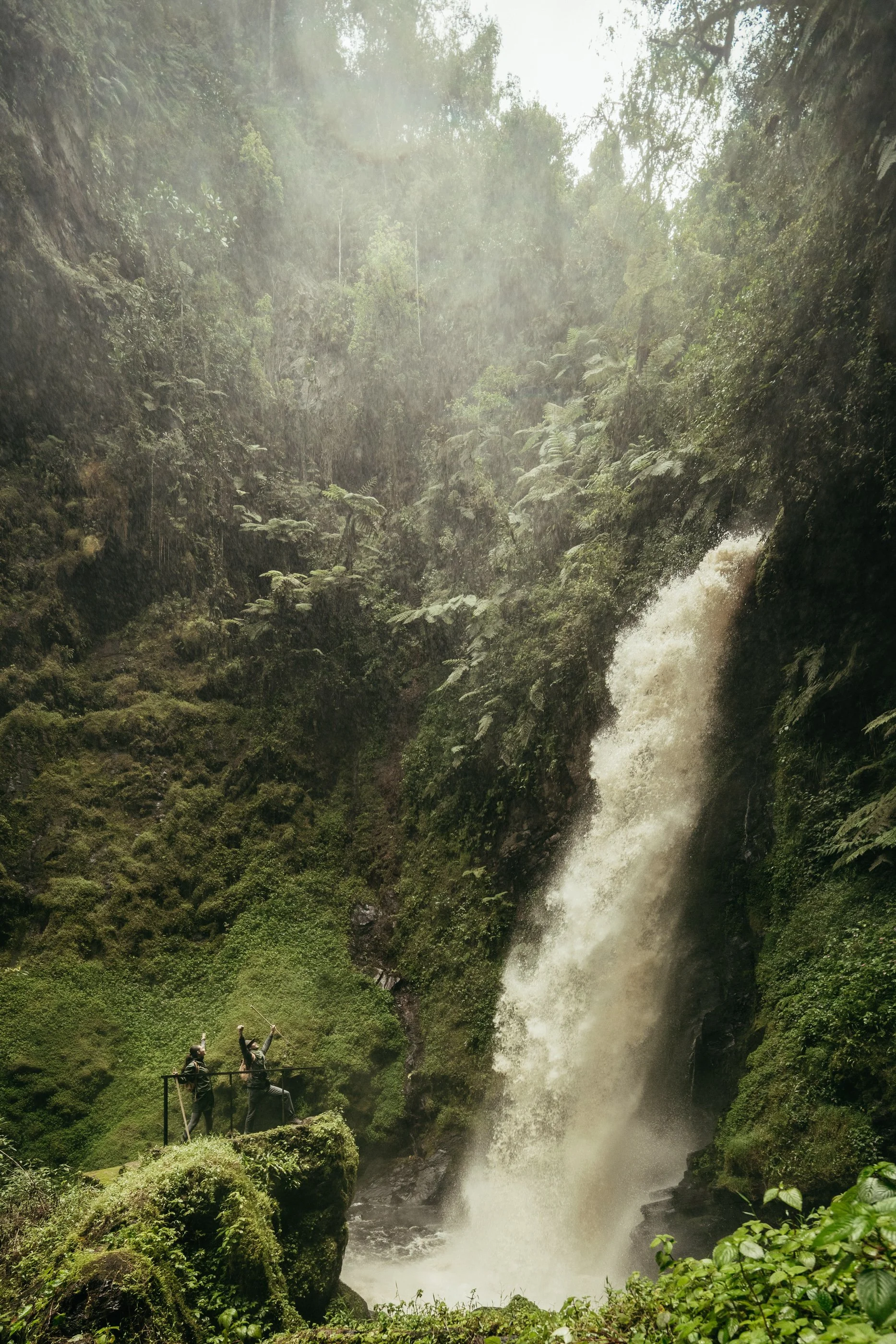12-NH_OO_Lifestyle_Forest_Waterfall_11776_MASTER.jpg