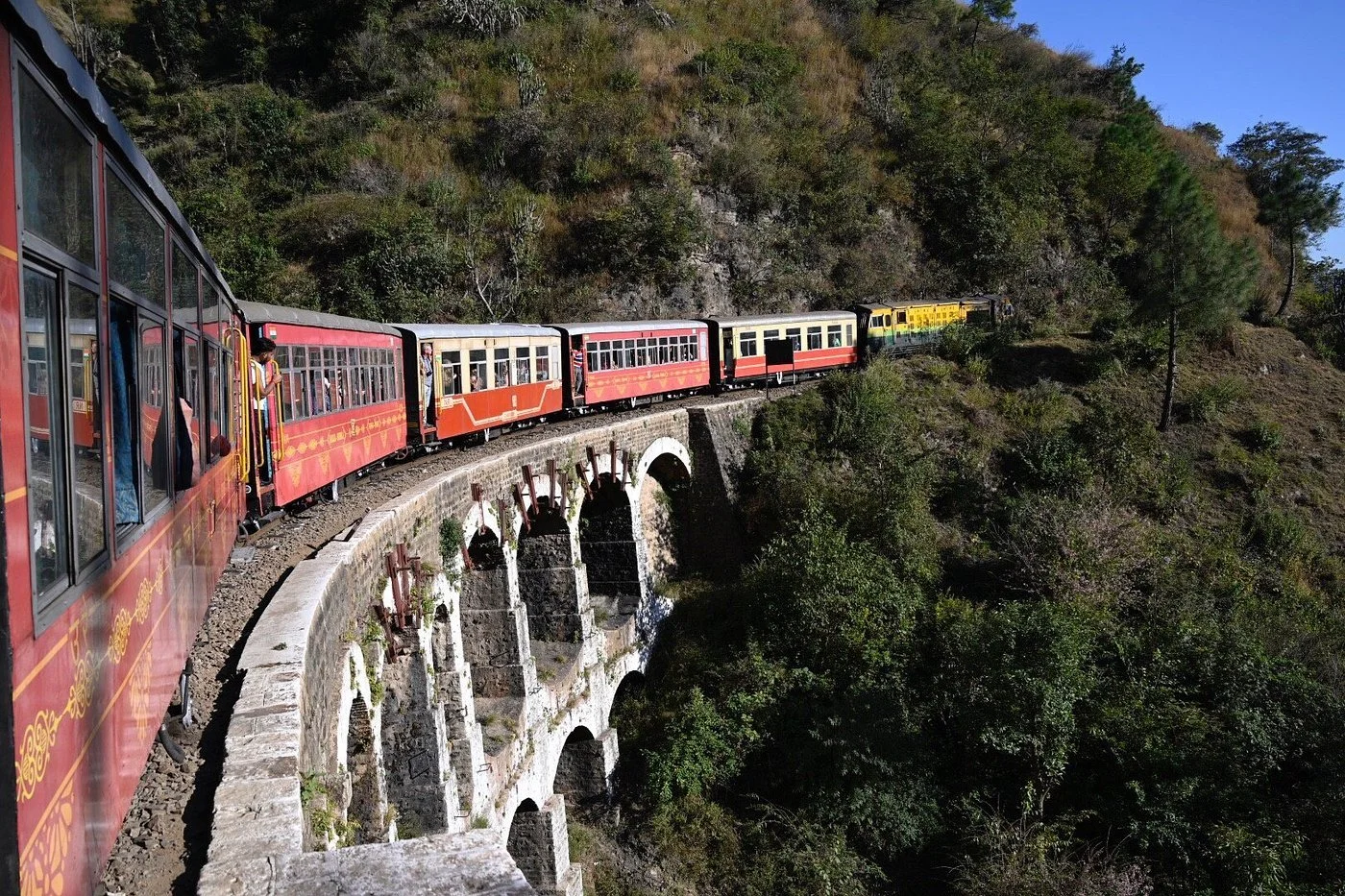 Kalka–Shimla Railway.jpg
