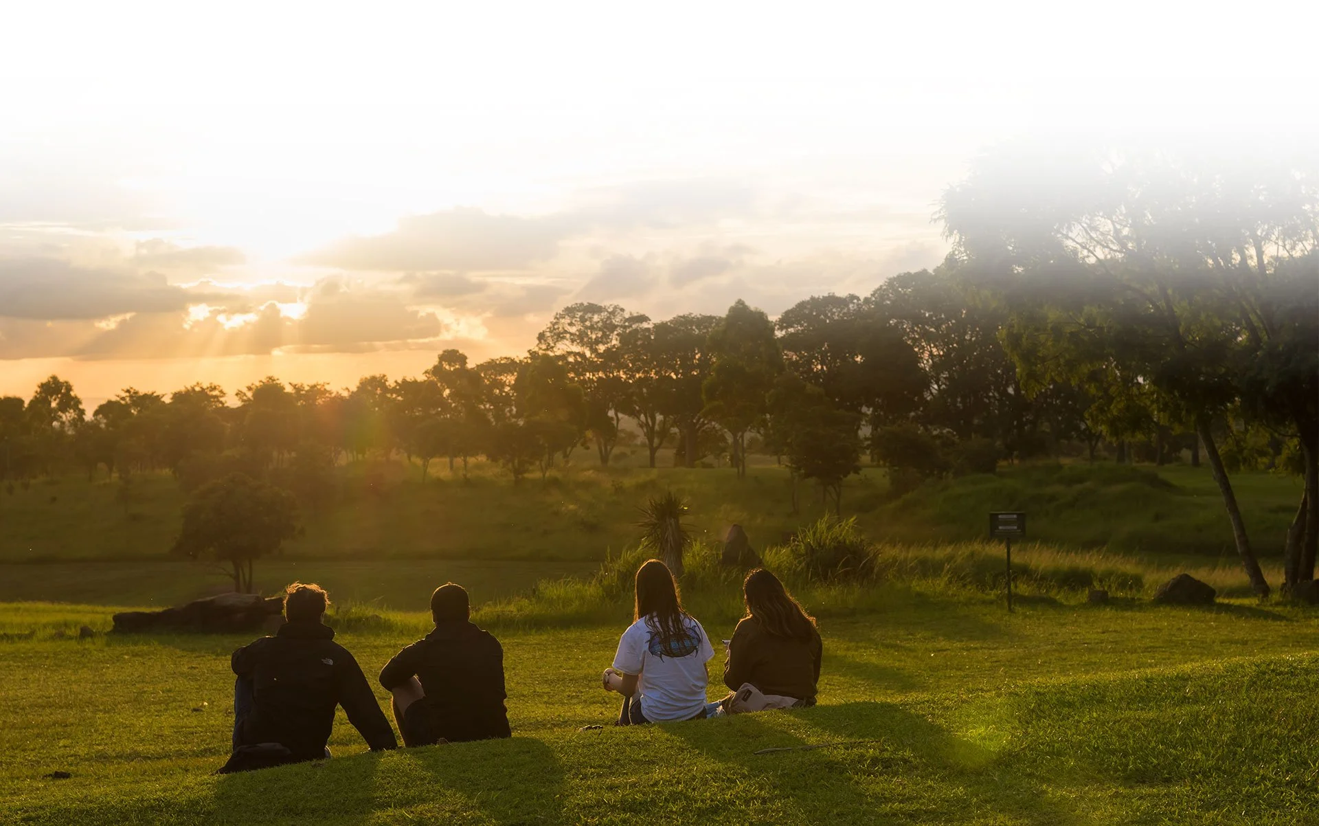 Entre el susurro de los bosques y la serenidad del lago… Malaui