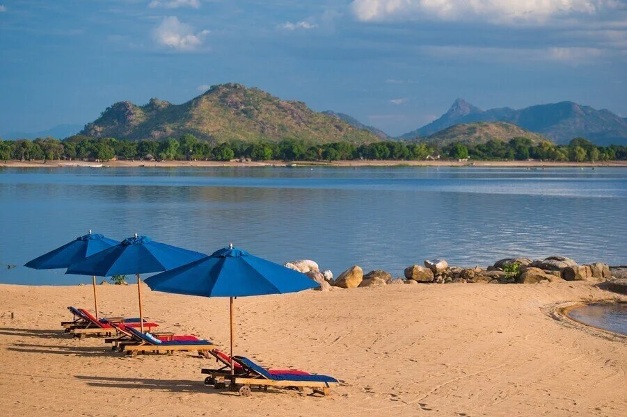 lake malawi beach.jpg