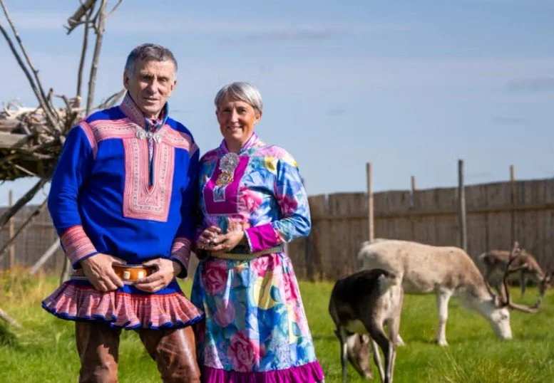 norway sami traditional dress.jpg