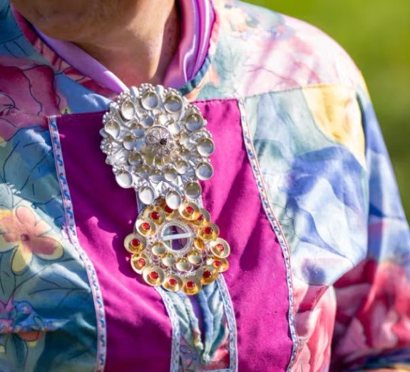 sami kofte woman dress norway.jpg